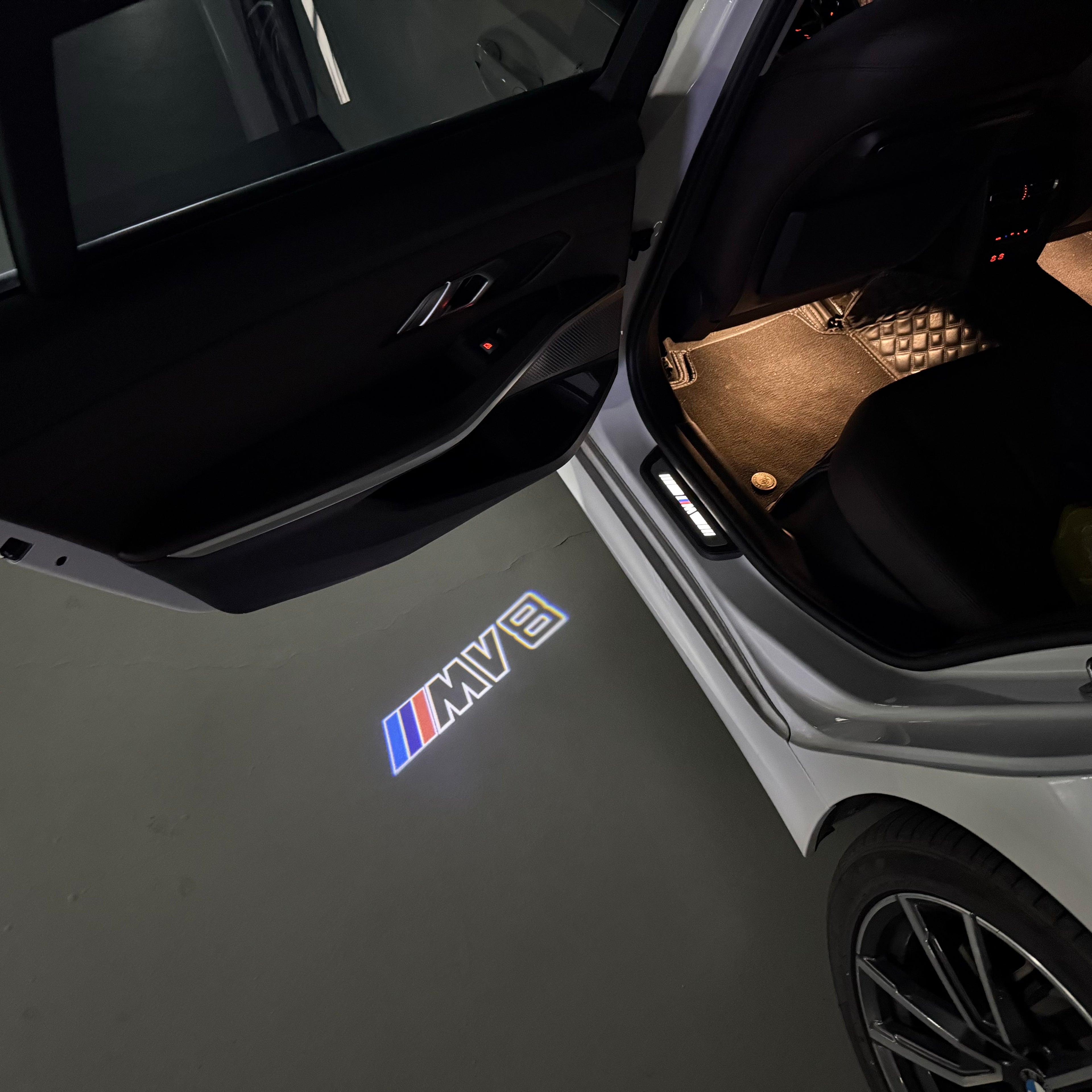 BMW M3 LOGO PROJECTOT LIGHTS Nr.24 (quantità 1 = 1 set/2 luci porta)