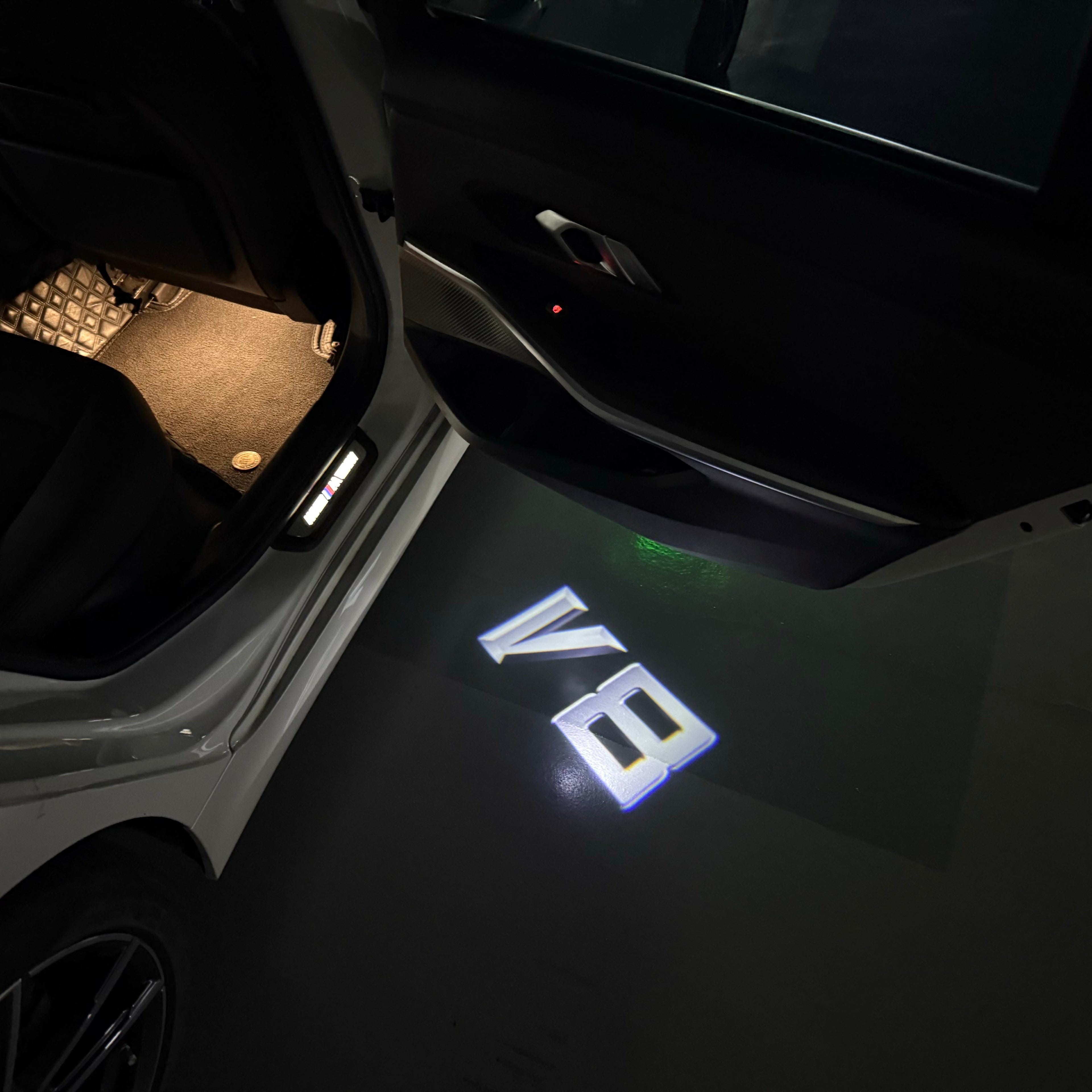 BMW M3 LOGO PROJECTOT LIGHTS Nr.24 (quantità 1 = 1 set/2 luci porta)