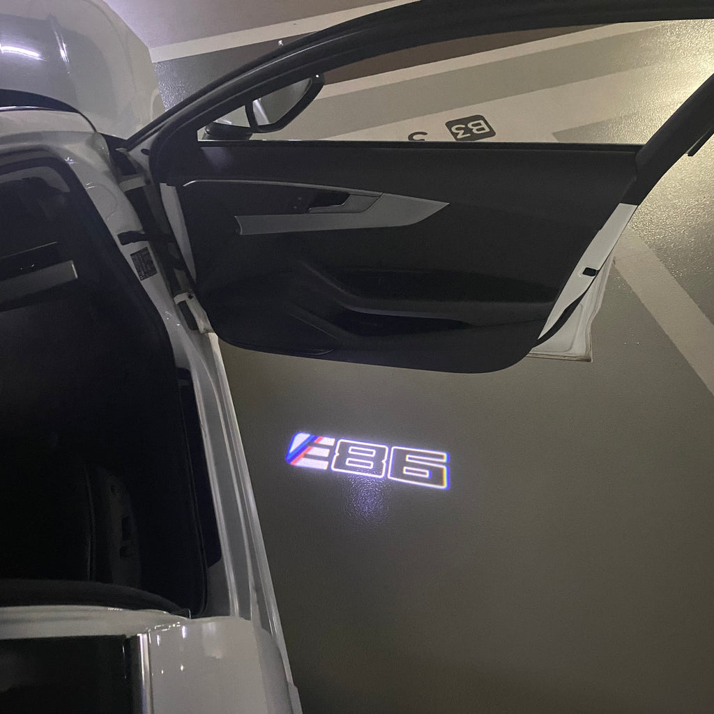 BMW M3 LOGO PROJECTOT LIGHTS Nr.24 (Menge 1 = 1 Sets/2 Türleuchten)