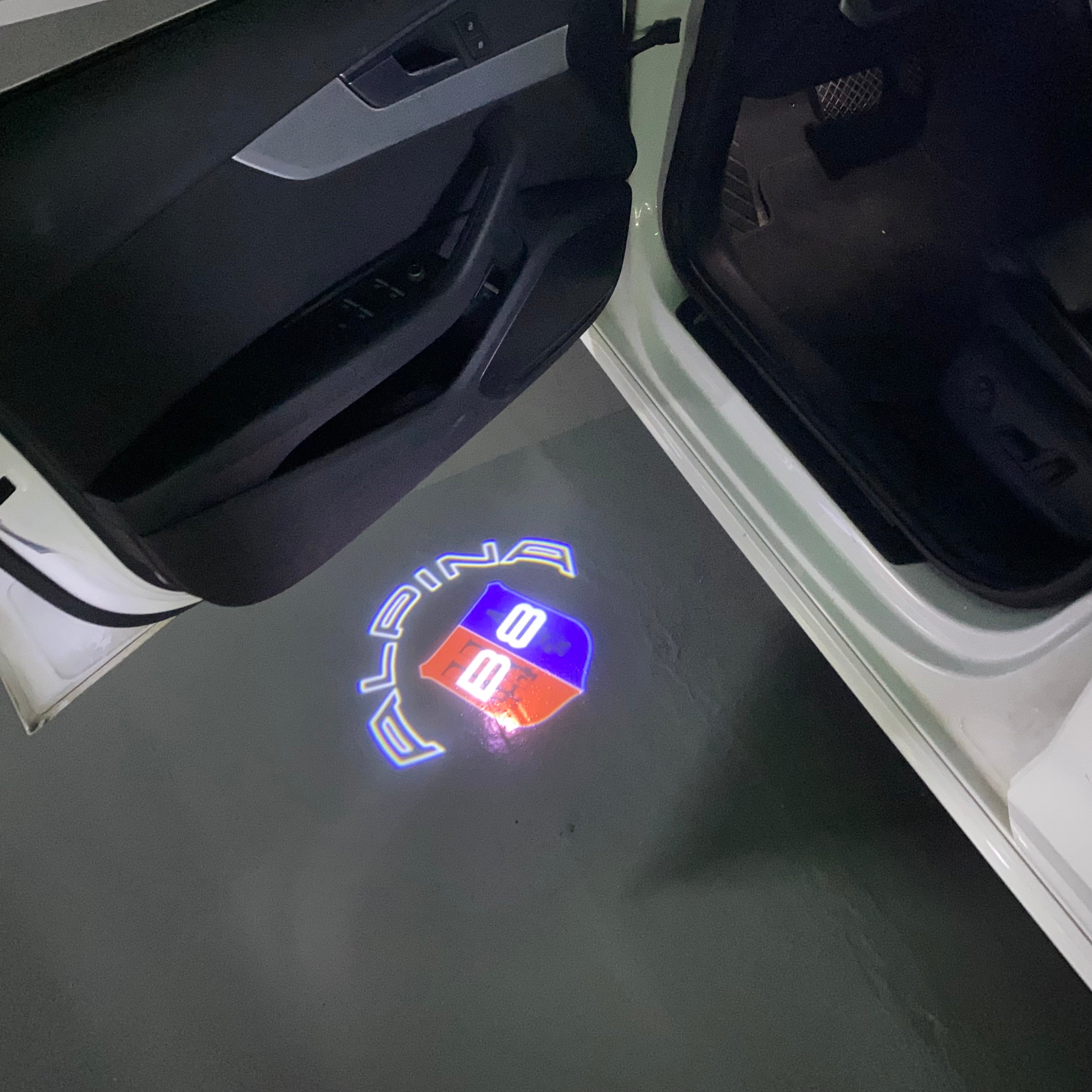 ALPINA B8 LOGO PROJECTOT LIGHTS  (quantity 1 = 1 sets/2 door lights) Nr.07A50