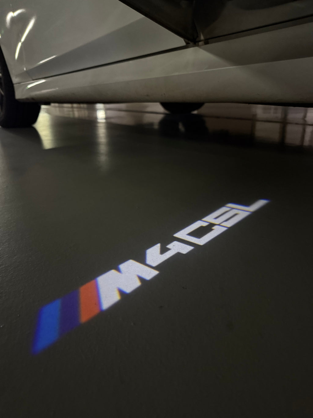 BMW M3 LOGO PROJECTOT LIGHTS Nr.24 (Menge 1 = 1 Sets/2 Türleuchten)