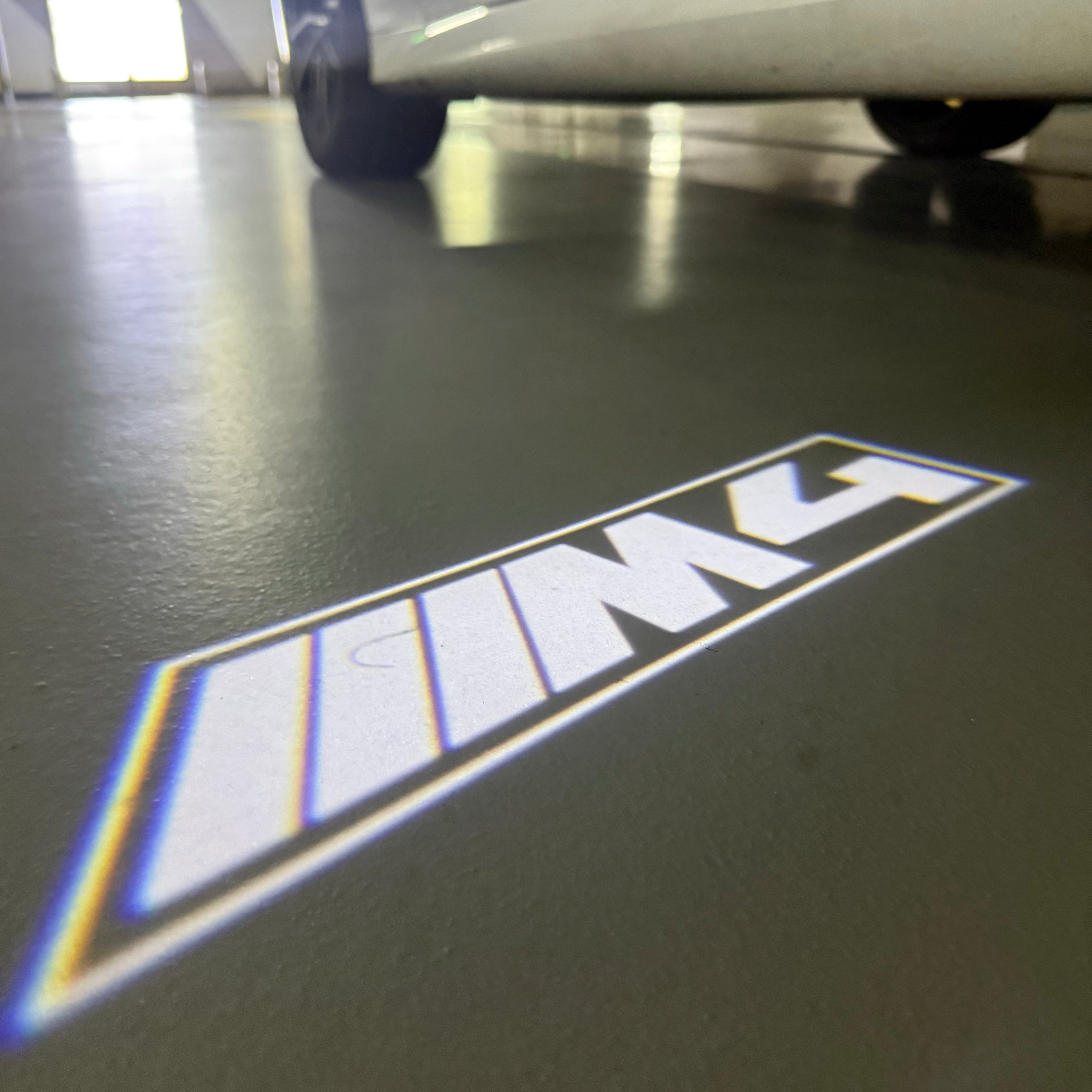 BMW M3 LOGO PROJECTOT LIGHTS Nr.24 (Menge 1 = 1 Sets/2 Türleuchten)