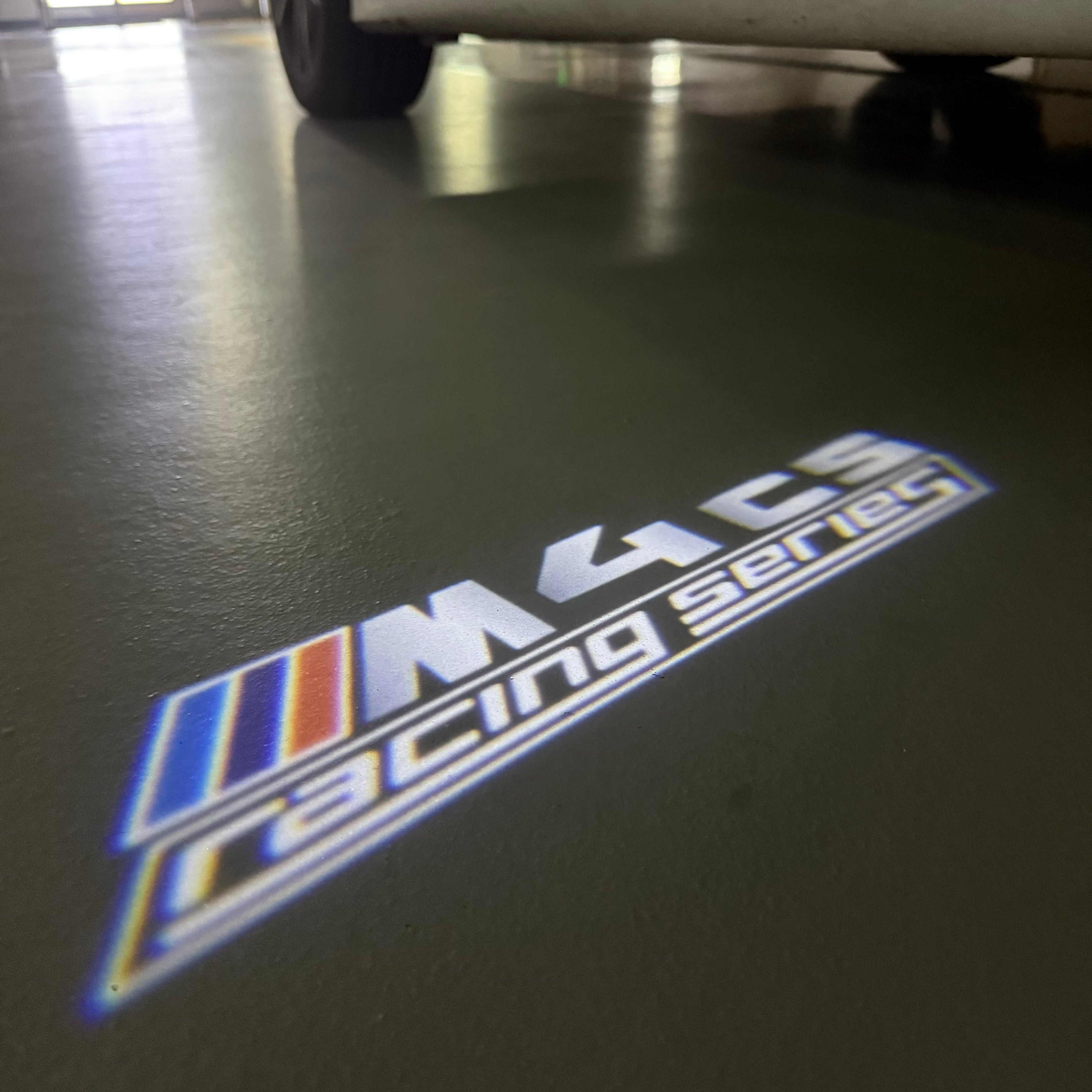 BMW M3 LOGO PROJECTOT LIGHTS Nr.24 (Menge 1 = 1 Sets/2 Türleuchten)