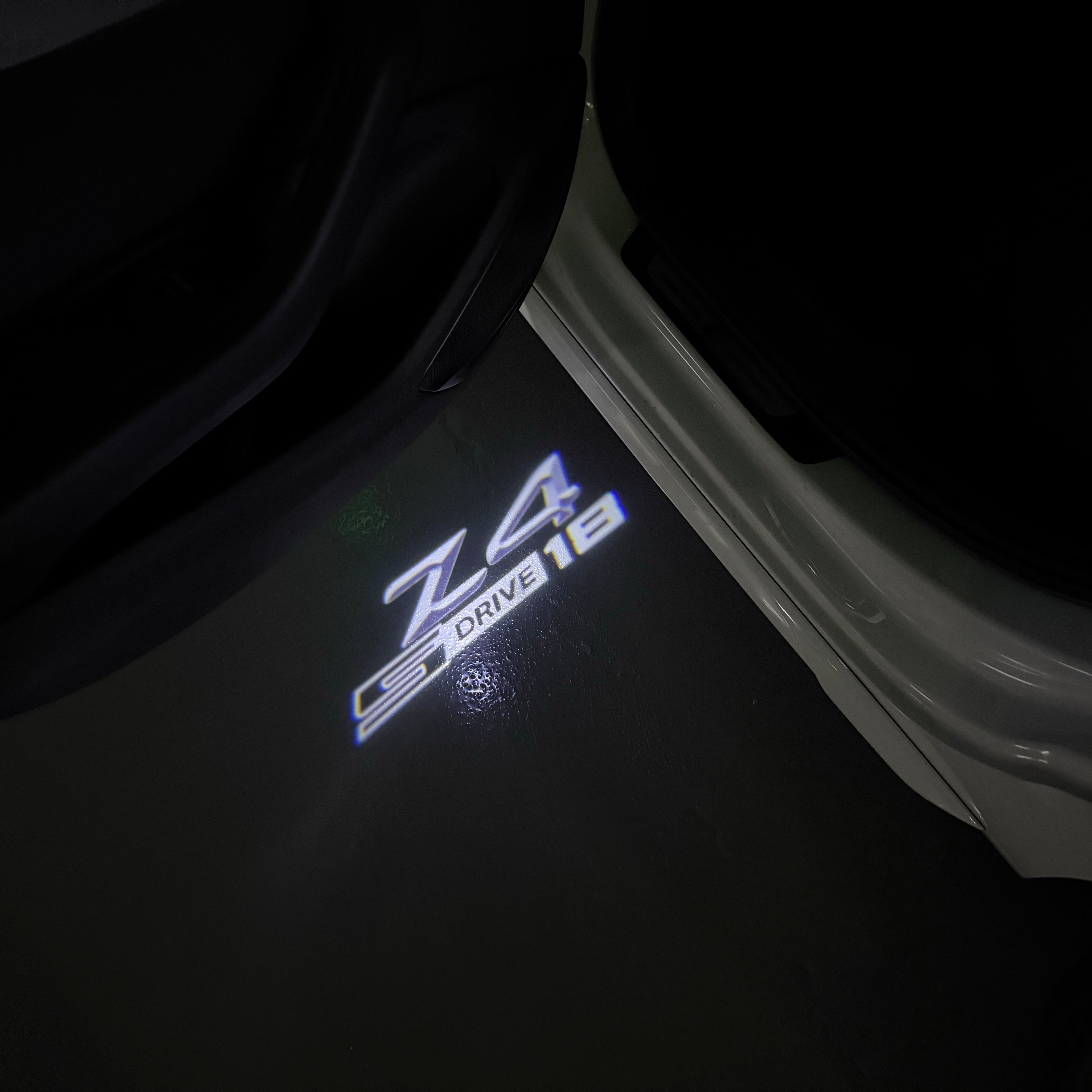 BMW M3 LOGO PROJECTOT LIGHTS Nr.24 (Menge 1 = 1 Sets/2 Türleuchten)