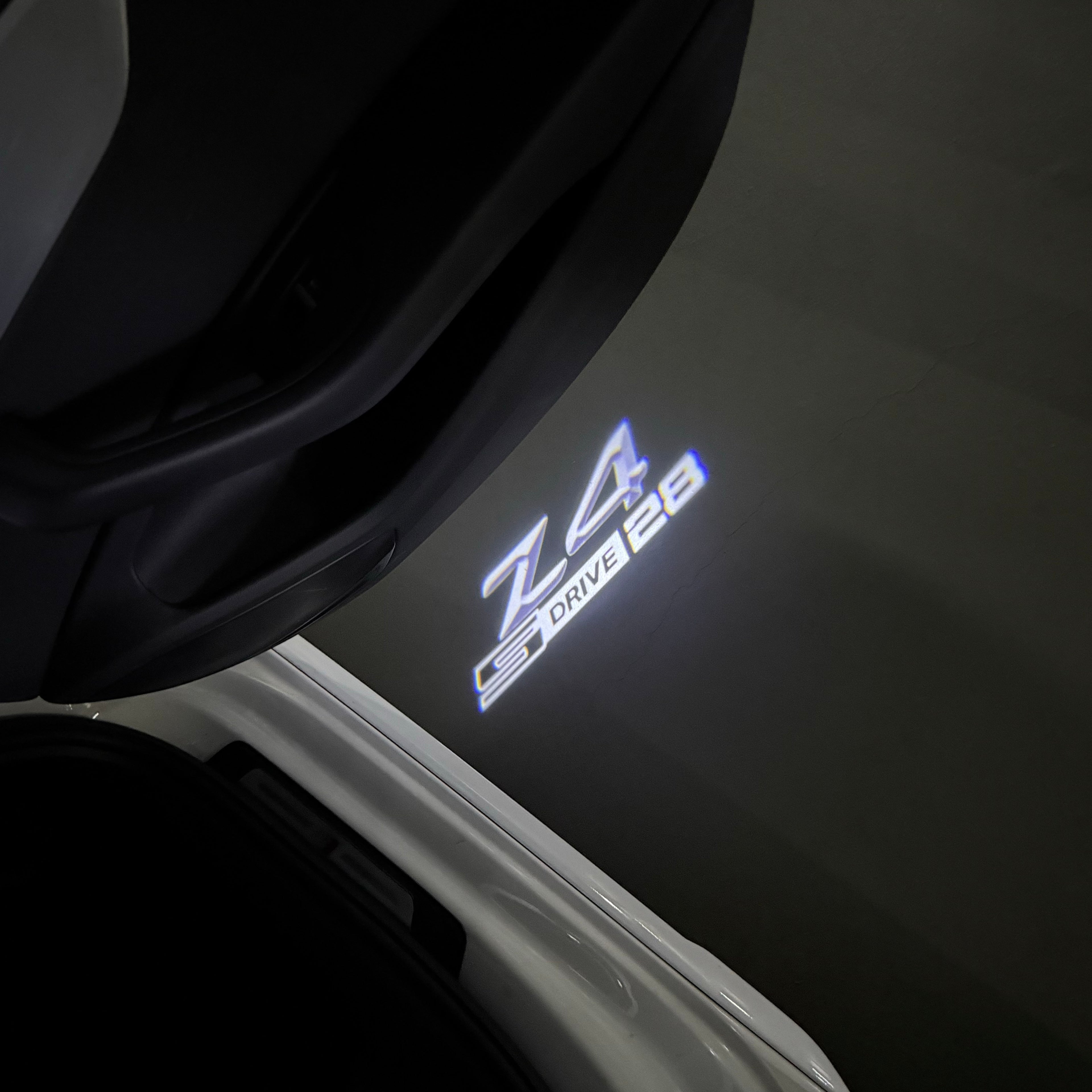BMW M3 LOGO PROJECTOT LIGHTS Nr.24 (Menge 1 = 1 Sets/2 Türleuchten)