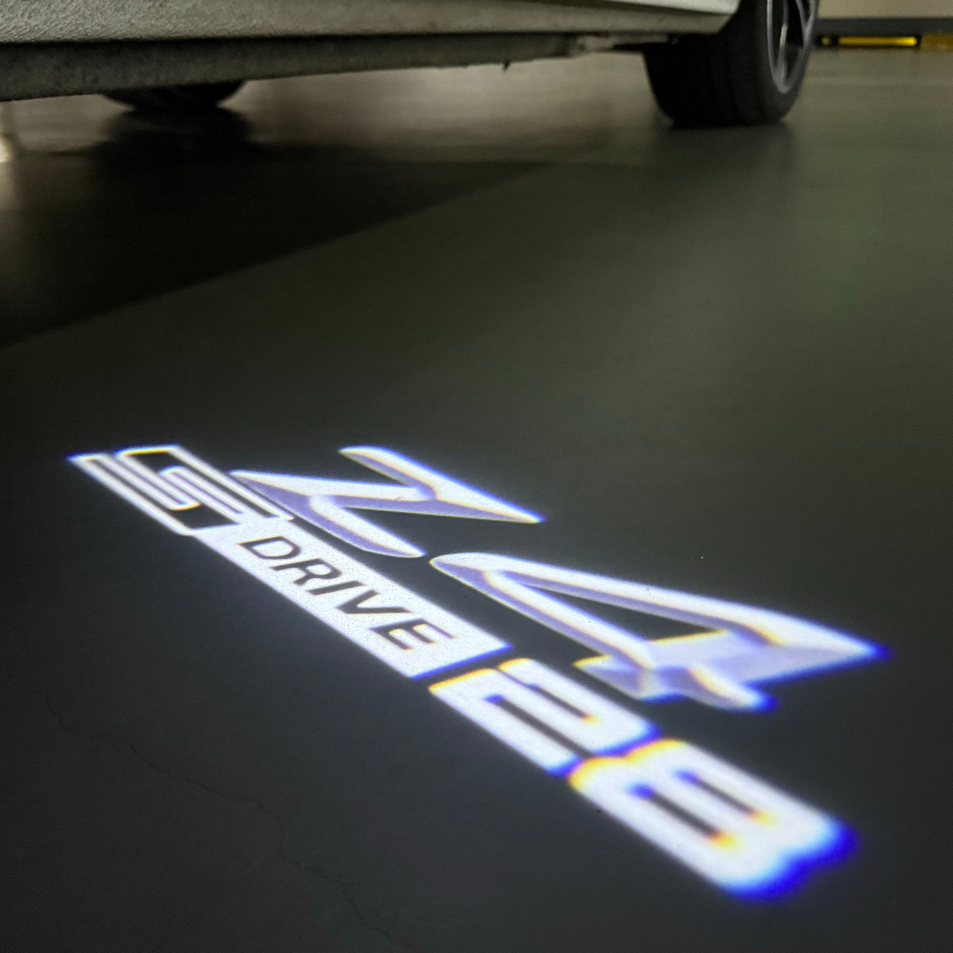BMW M3 LOGO PROJECTOT LIGHTS Nr.24 (Menge 1 = 1 Sets/2 Türleuchten)