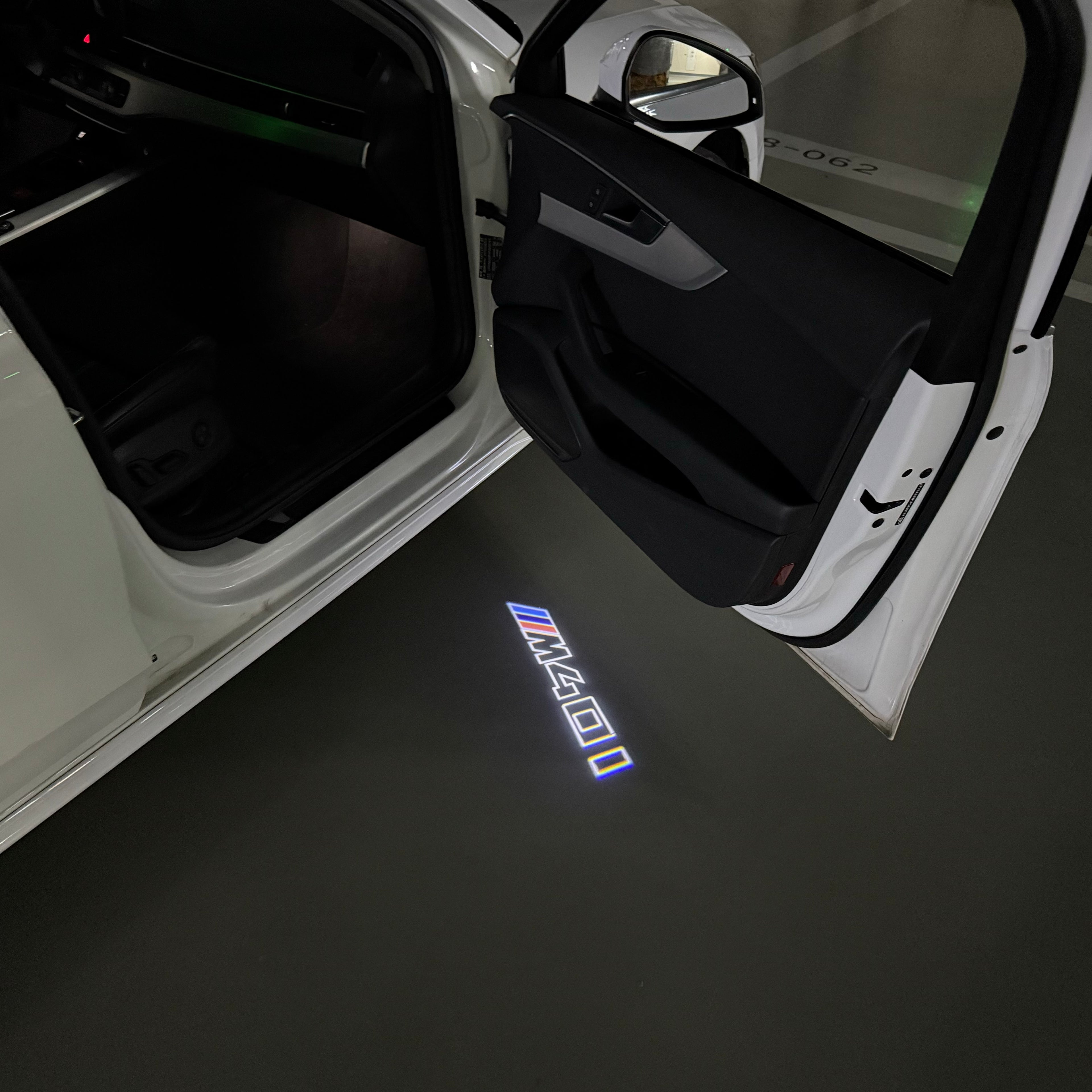 BMW M3 LOGO PROJECTOT LIGHTS Nr.24 (Menge 1 = 1 Sets/2 Türleuchten)