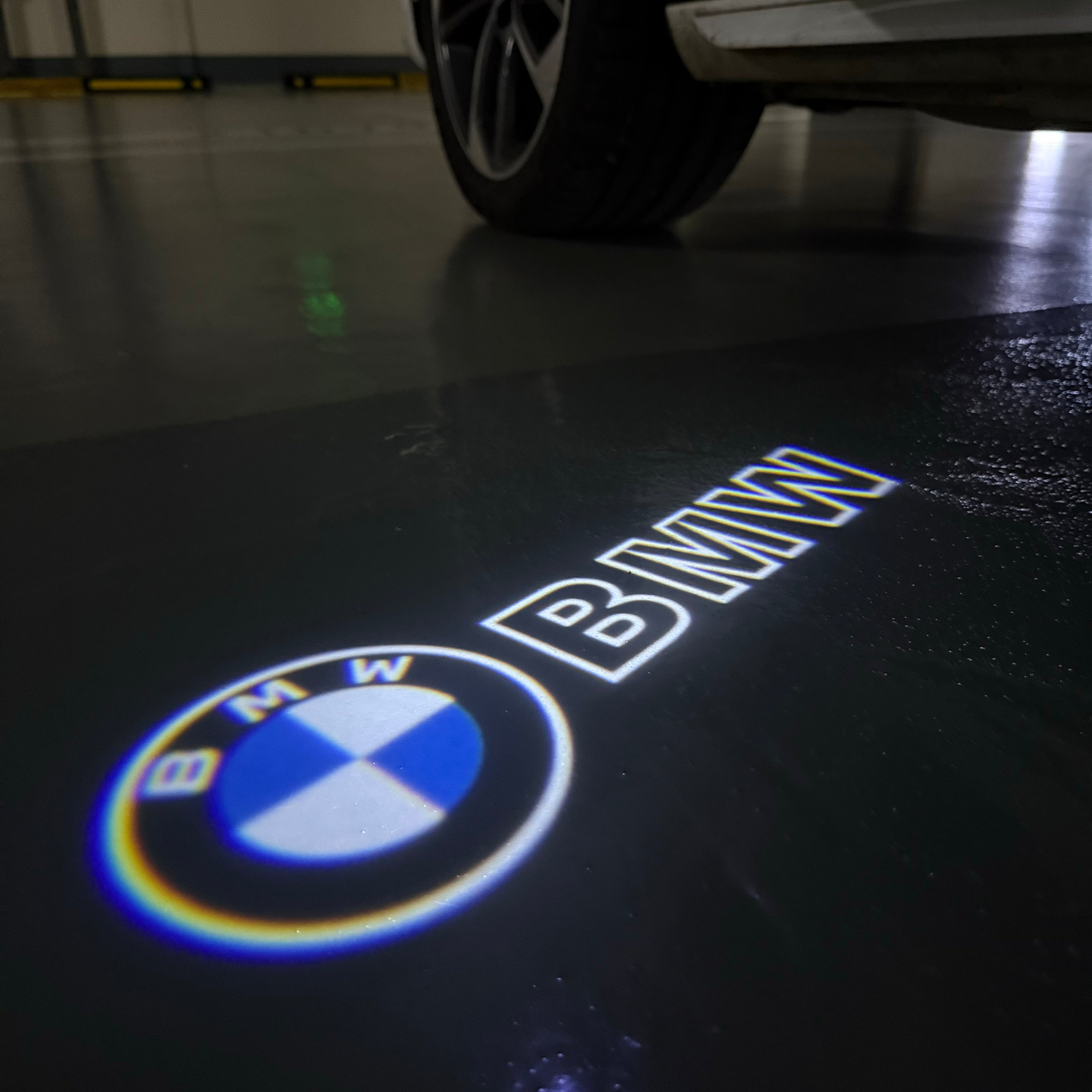 BMW LOGO PROJECTOT LIGHTS Nr.01 (quantità 1 = 1 set/2 luci porta)