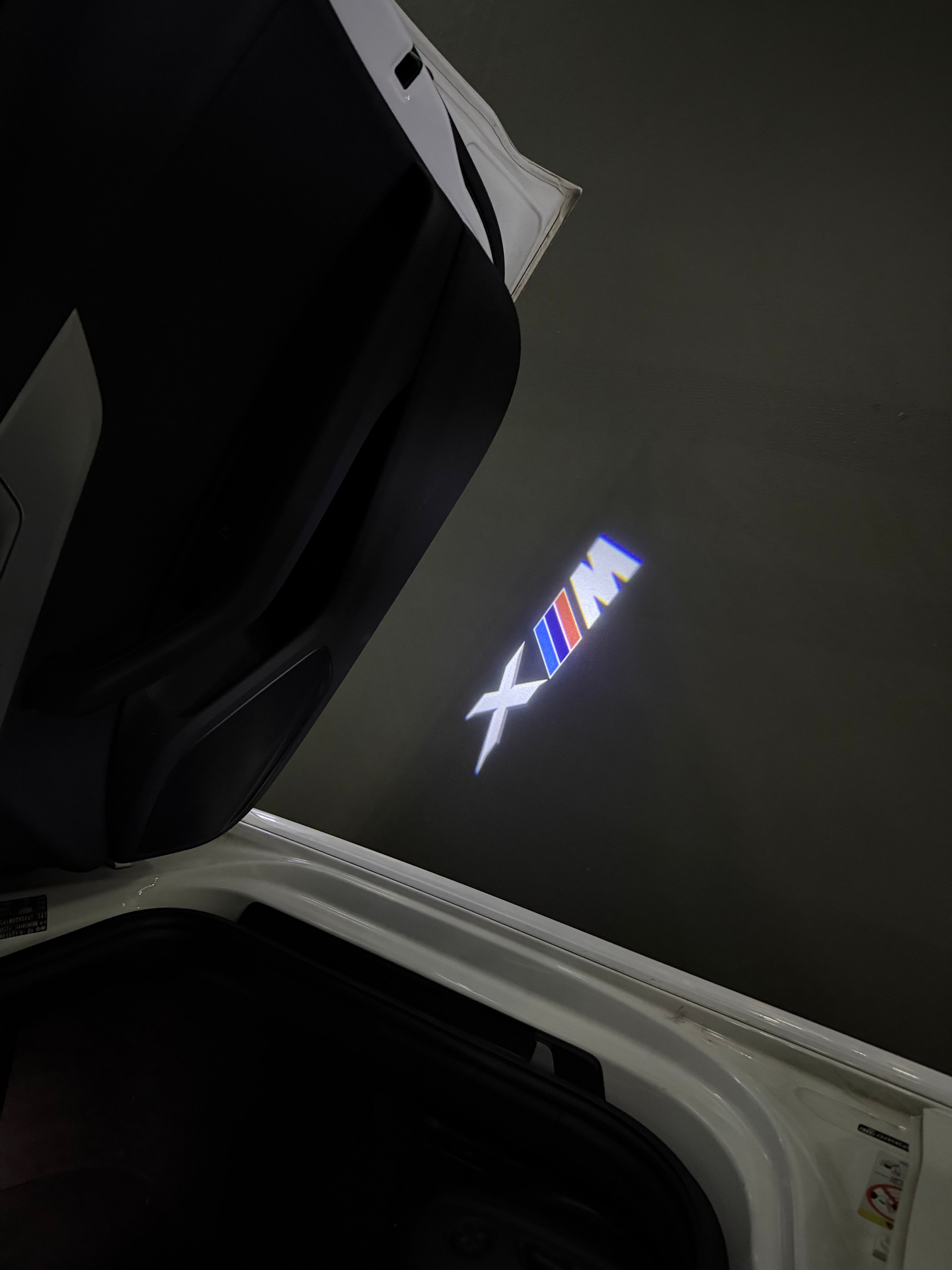 BMW XM    LOGO PROJECTOT LIGHTS (quantity 1 = 1 sets/2 door lights) Nr.6024q0t0122