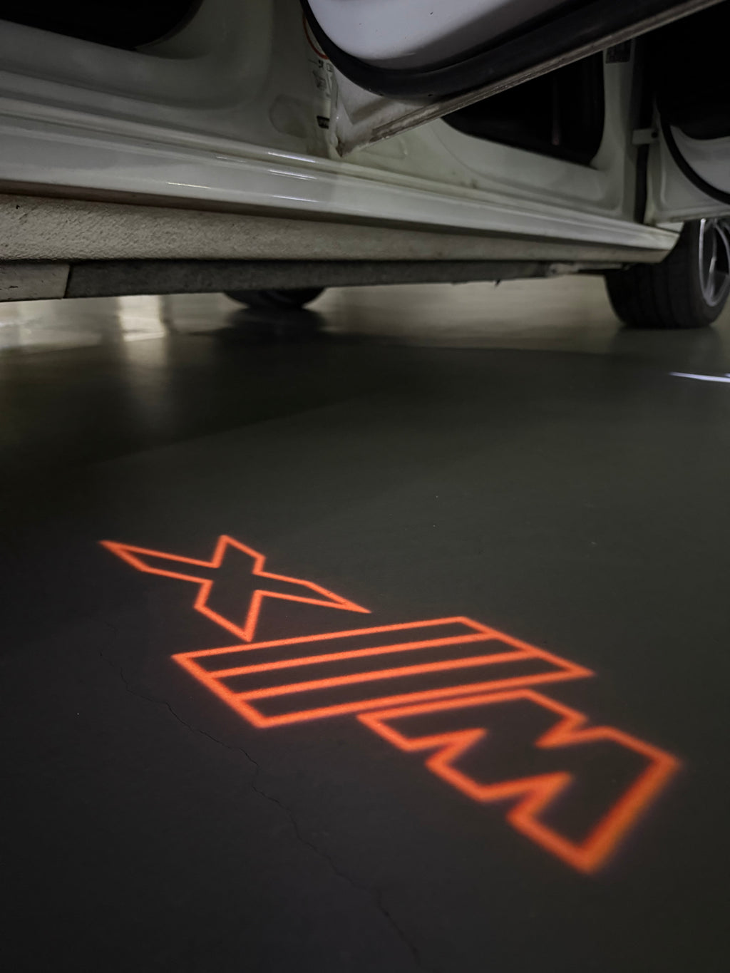 BMW XM  LOGO PROJECTOT LIGHTS (quantity 1 = 1 sets/2 door lights) Nr.6024q0t0126