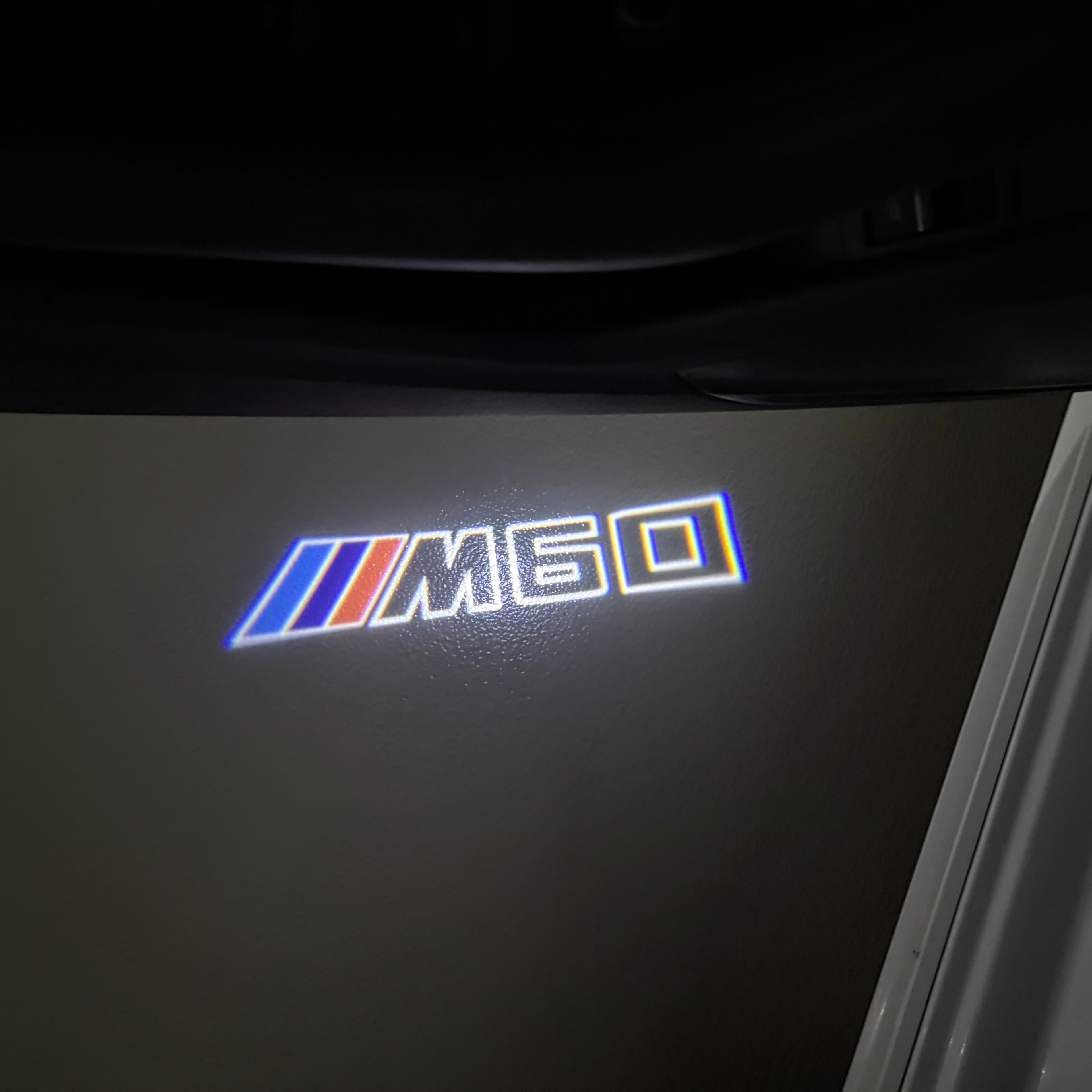 BMW M3 LOGO PROJECTOT LIGHTS Nr.24 (Menge 1 = 1 Sets/2 Türleuchten)