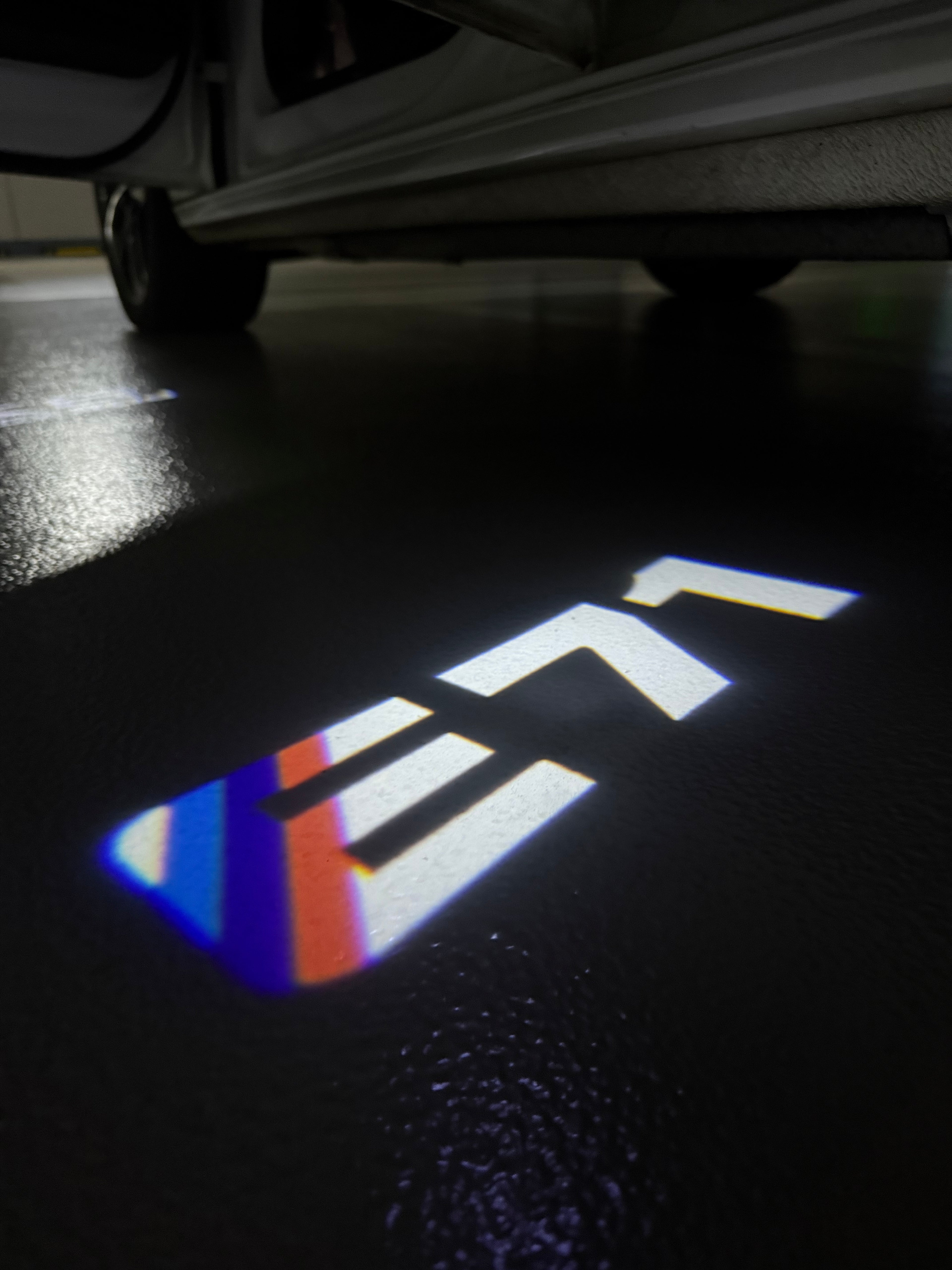 BMW M3 LOGO PROJECTOT LIGHTS Nr.24 (quantità 1 = 1 set/2 luci porta)