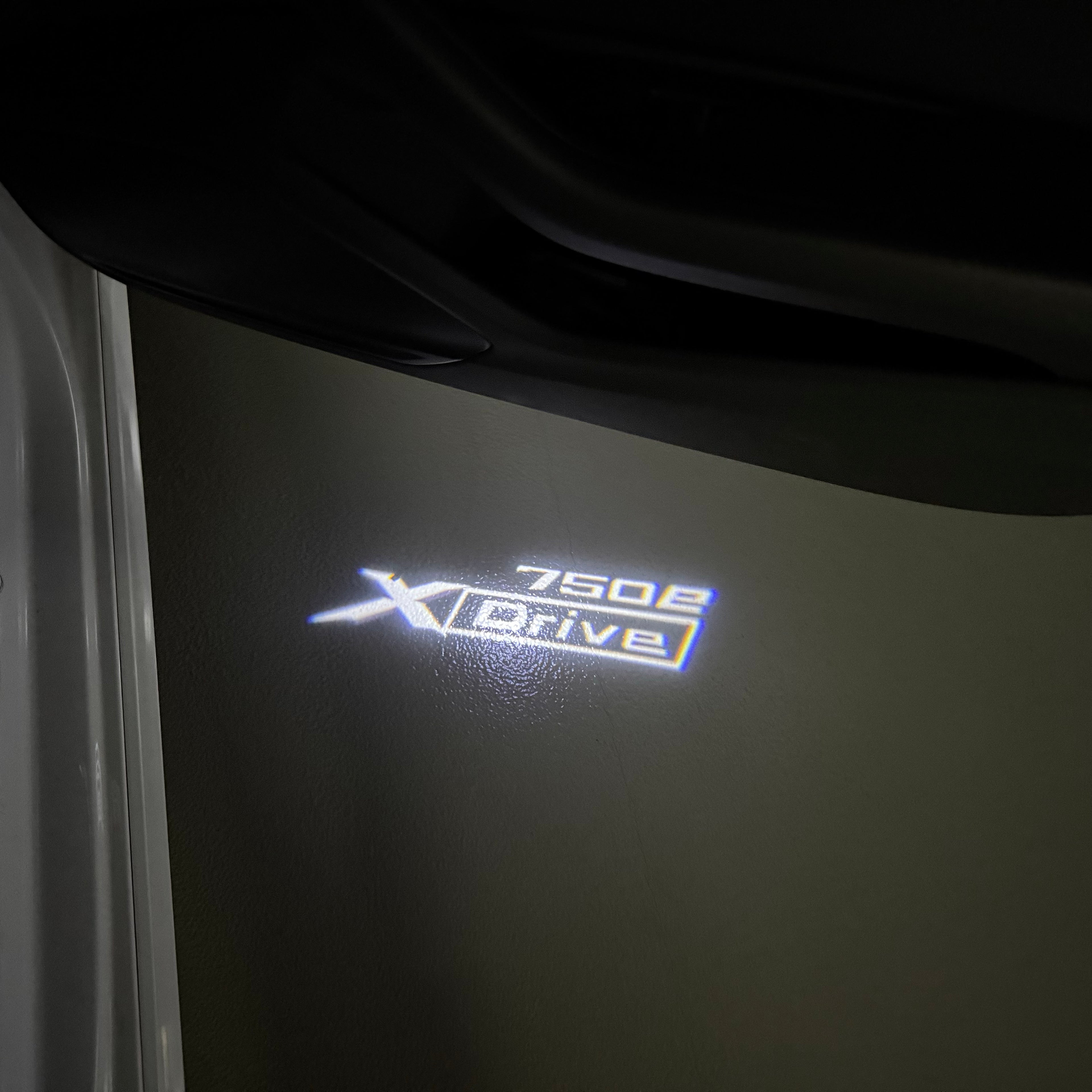 BMW M3 LOGO PROJECTOT LIGHTS Nr.24 (Menge 1 = 1 Sets/2 Türleuchten)