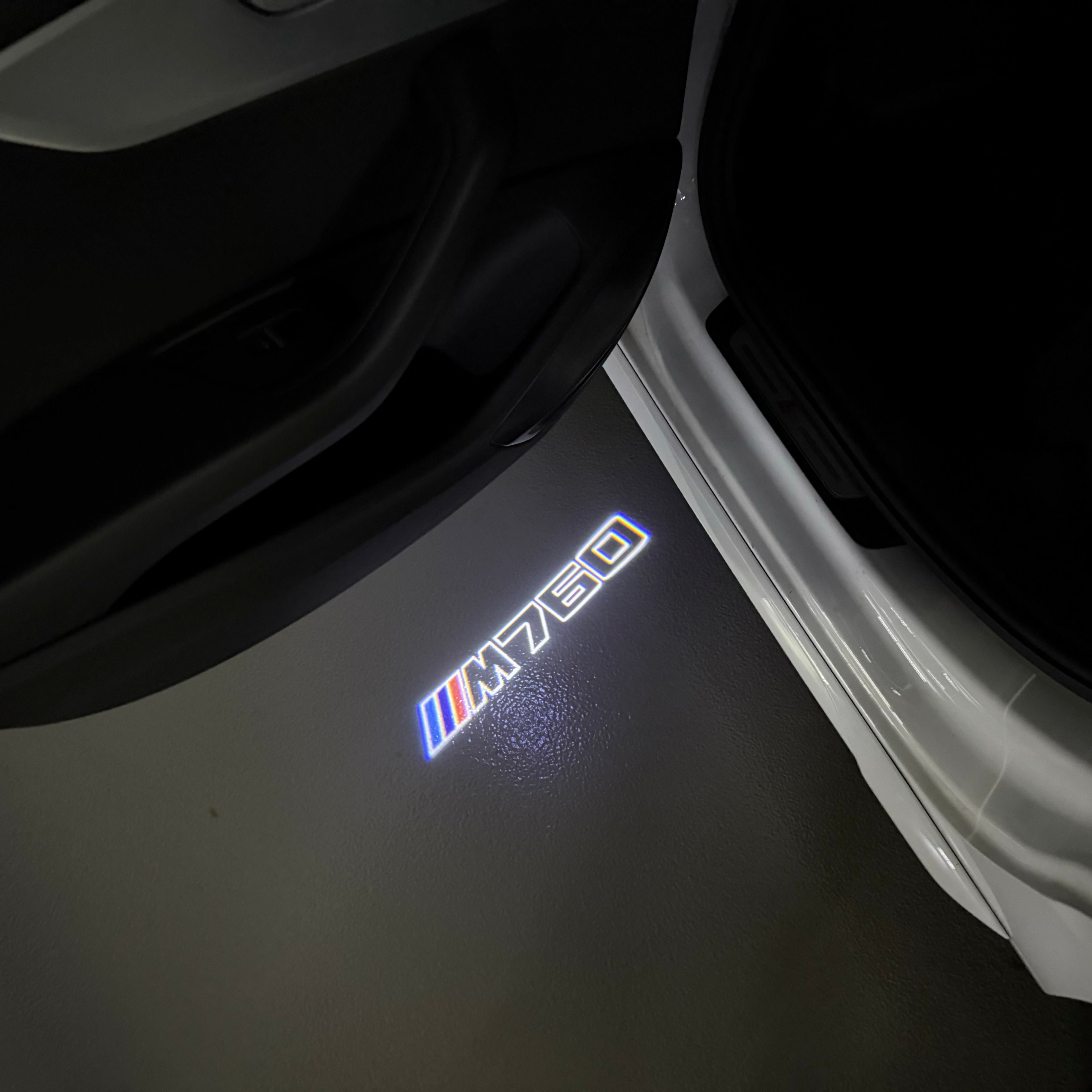 BMW M3 LOGO PROJECTOT LIGHTS Nr.24 (Menge 1 = 1 Sets/2 Türleuchten)