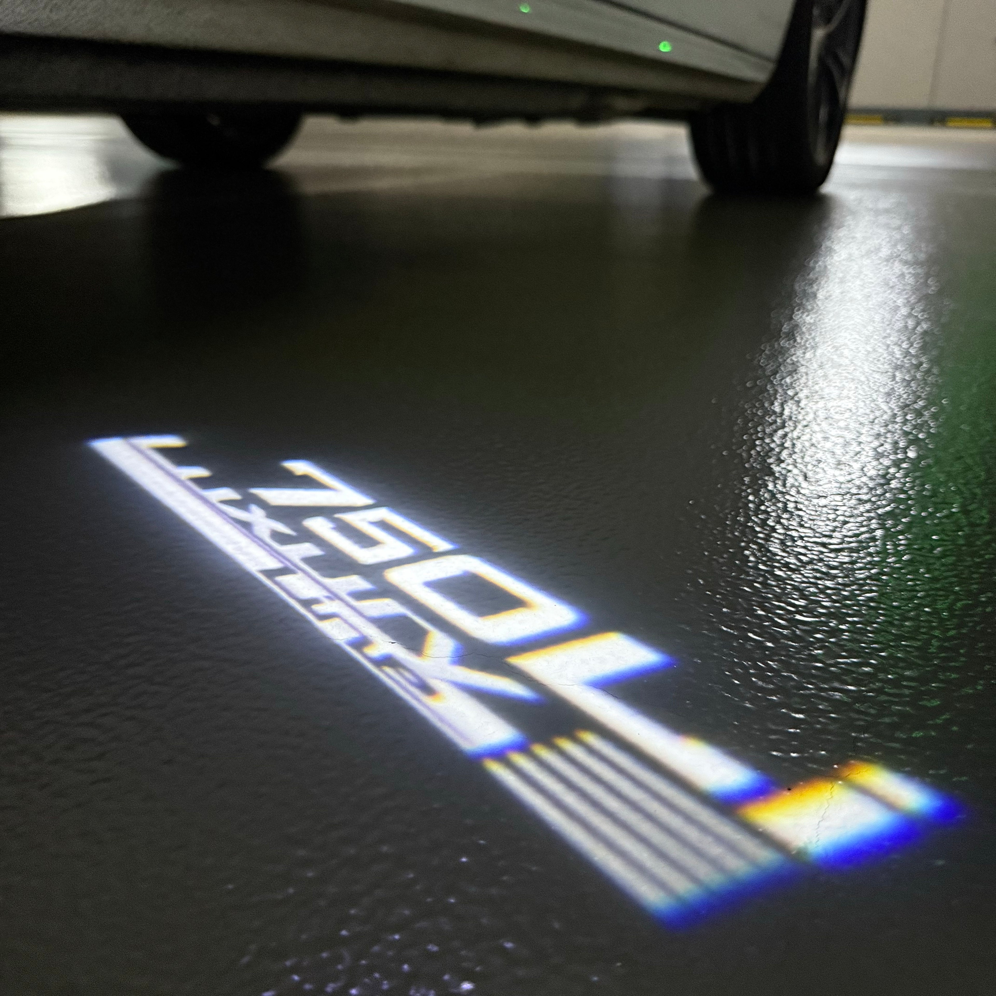 BMW M3 LOGO PROJECTOT LIGHTS Nr.24 (Menge 1 = 1 Sets/2 Türleuchten)