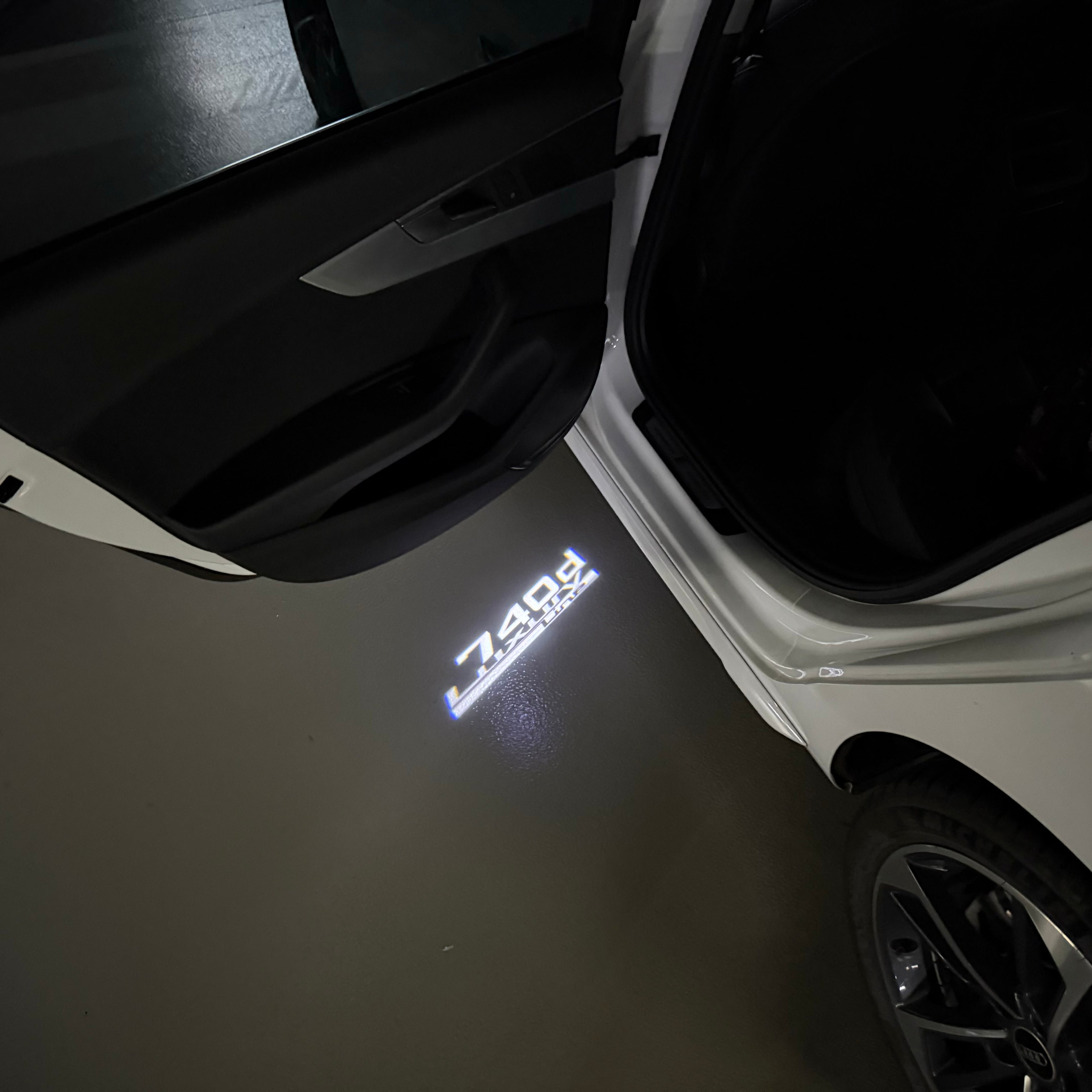 BMW M3 LOGO PROJECTOT LIGHTS Nr.24 (Menge 1 = 1 Sets/2 Türleuchten)