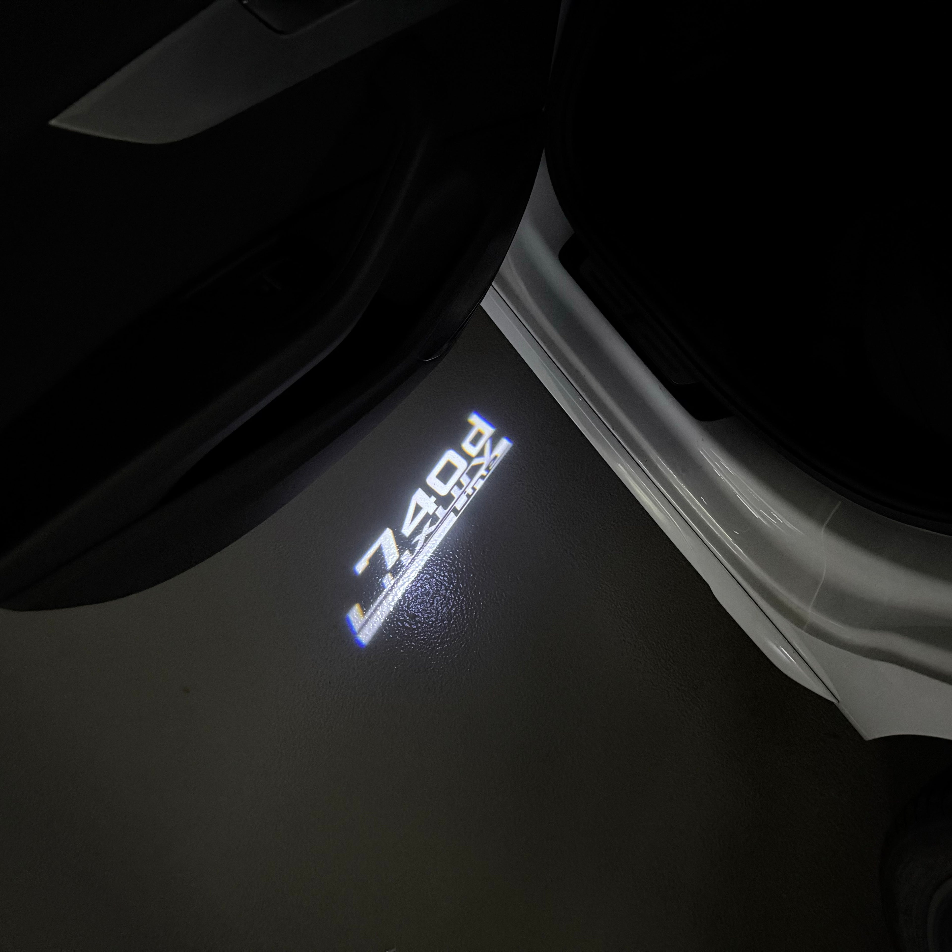 BMW M3 LOGO PROJECTOT LIGHTS Nr.24 (Menge 1 = 1 Sets/2 Türleuchten)