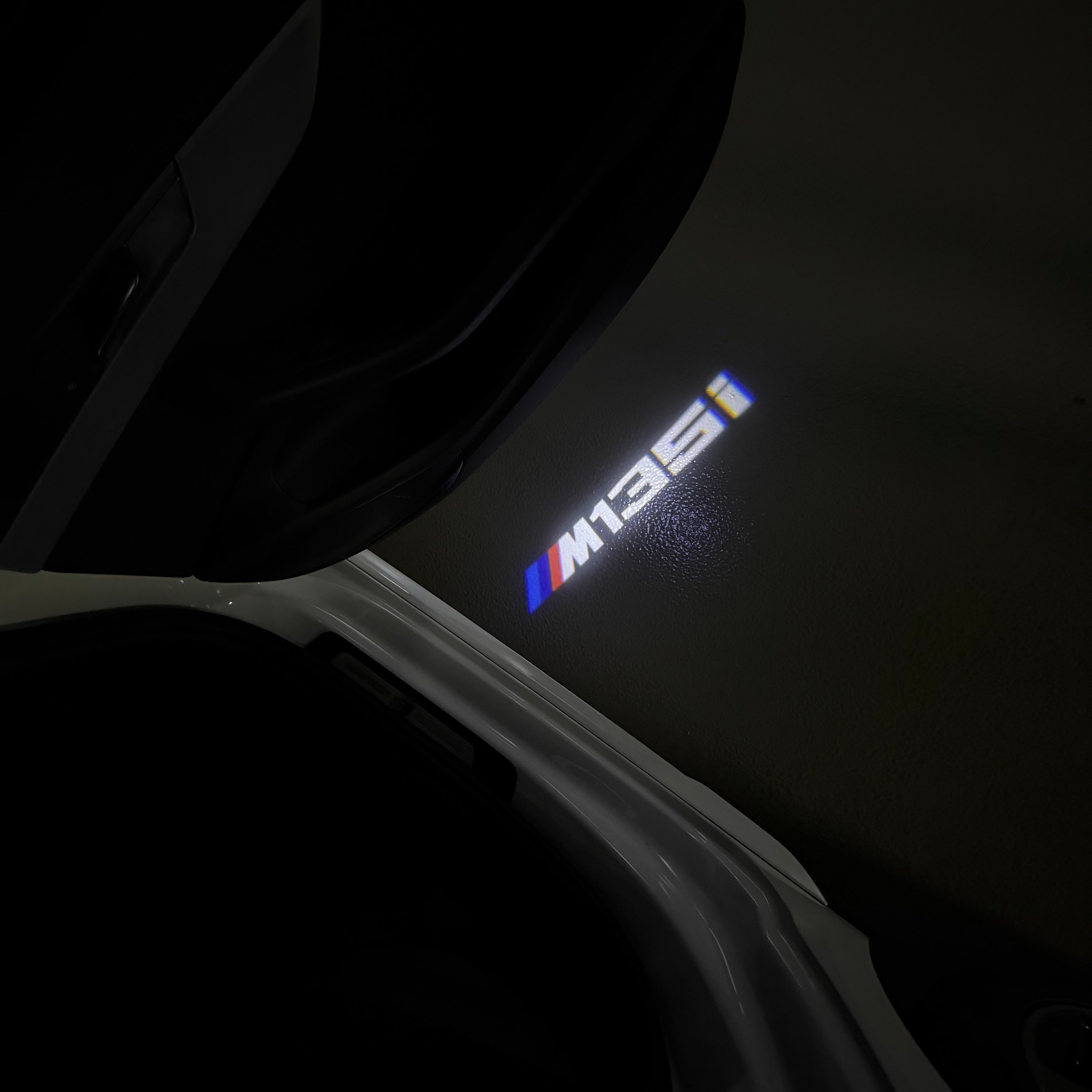 BMW M3 LOGO PROJECTOT LIGHTS Nr.24 (quantità 1 = 1 set/2 luci porta)