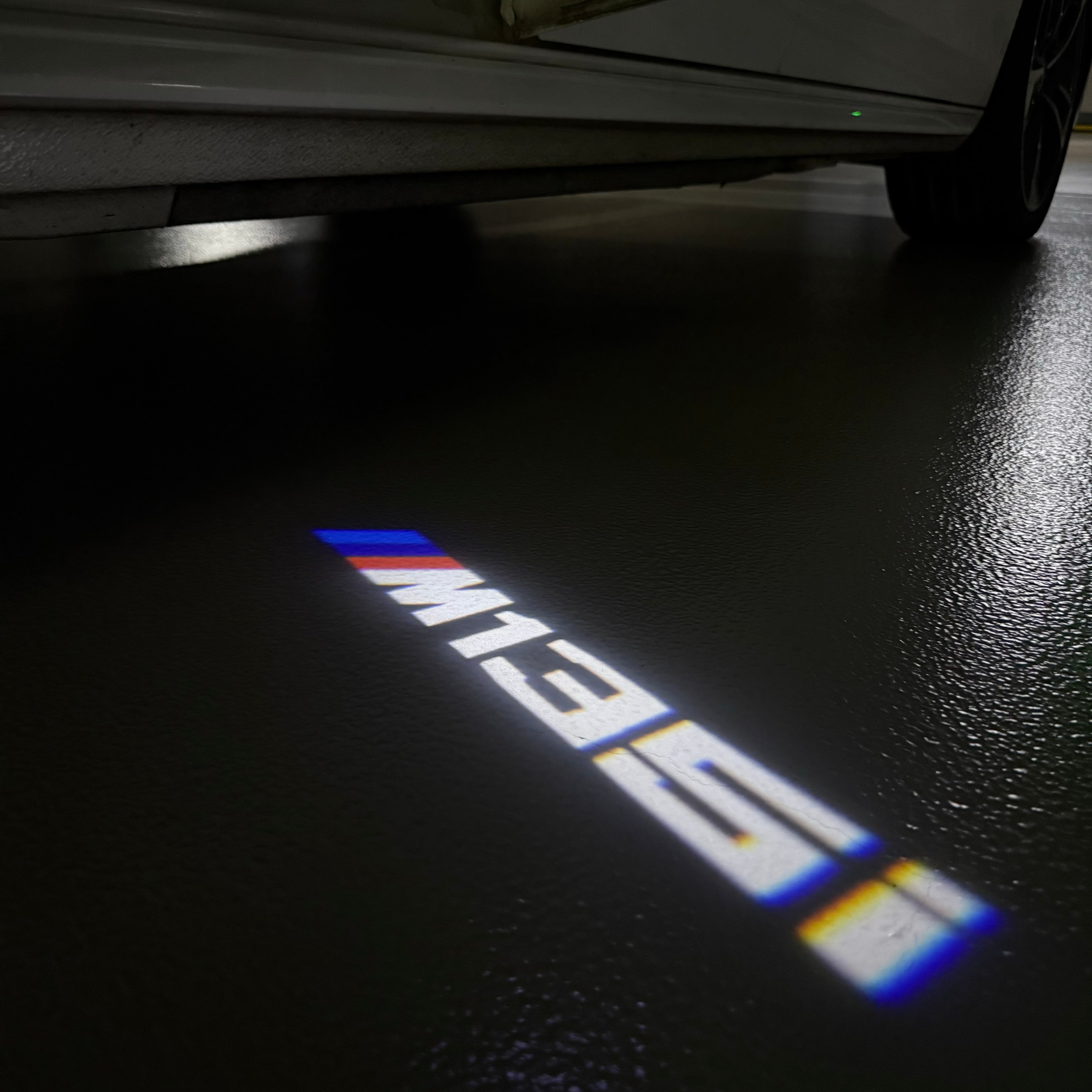 BMW M3 LOGO PROJECTOT LIGHTS Nr.24 (quantità 1 = 1 set/2 luci porta)