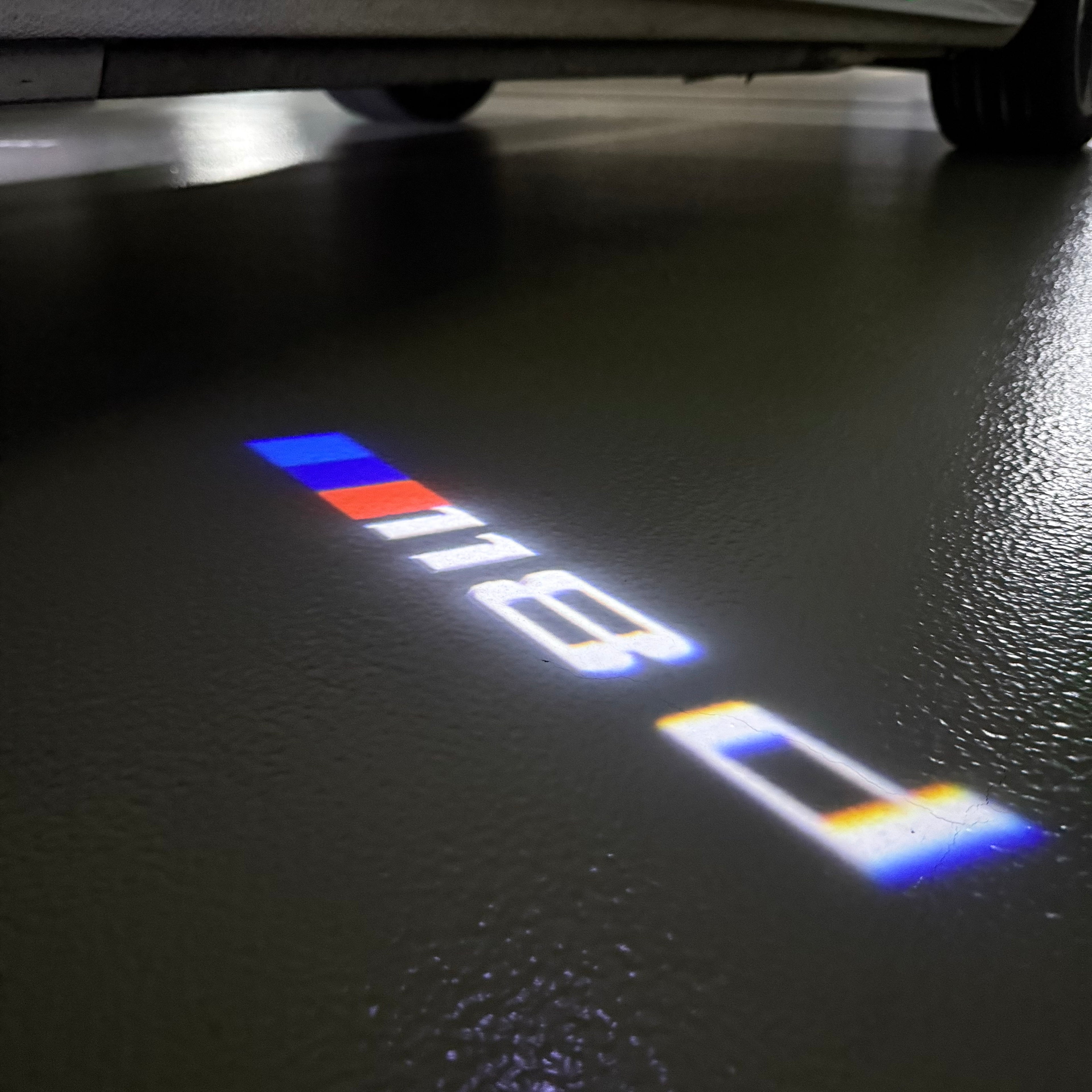 BMW M3 LOGO PROJECTOT LIGHTS Nr.24 (quantità 1 = 1 set/2 luci porta)