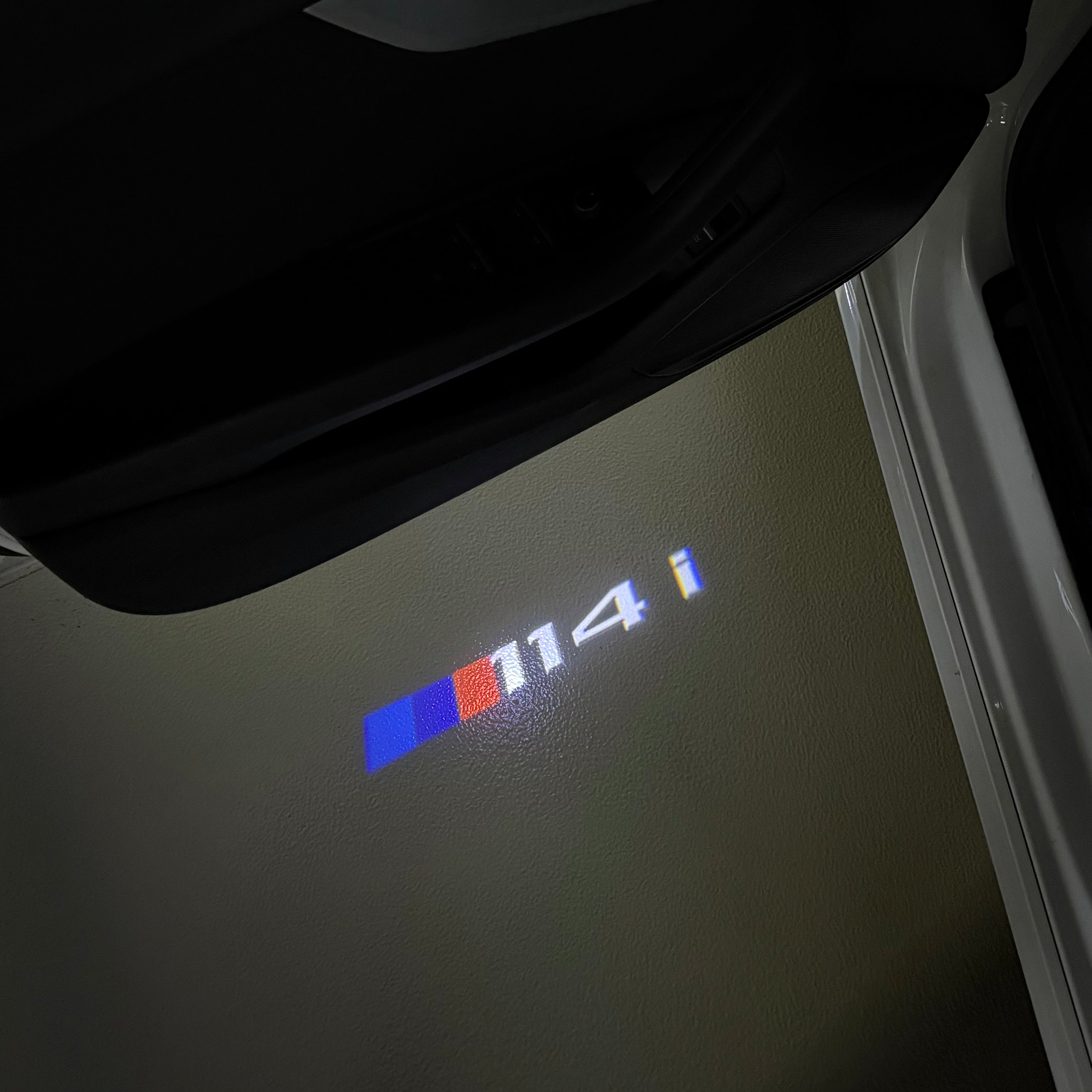 BMW 1 SERIES  114   LOGO PROJECTOT LIGHTS (quantity 1 = 1 sets/2 door lights) Nr.6024t16