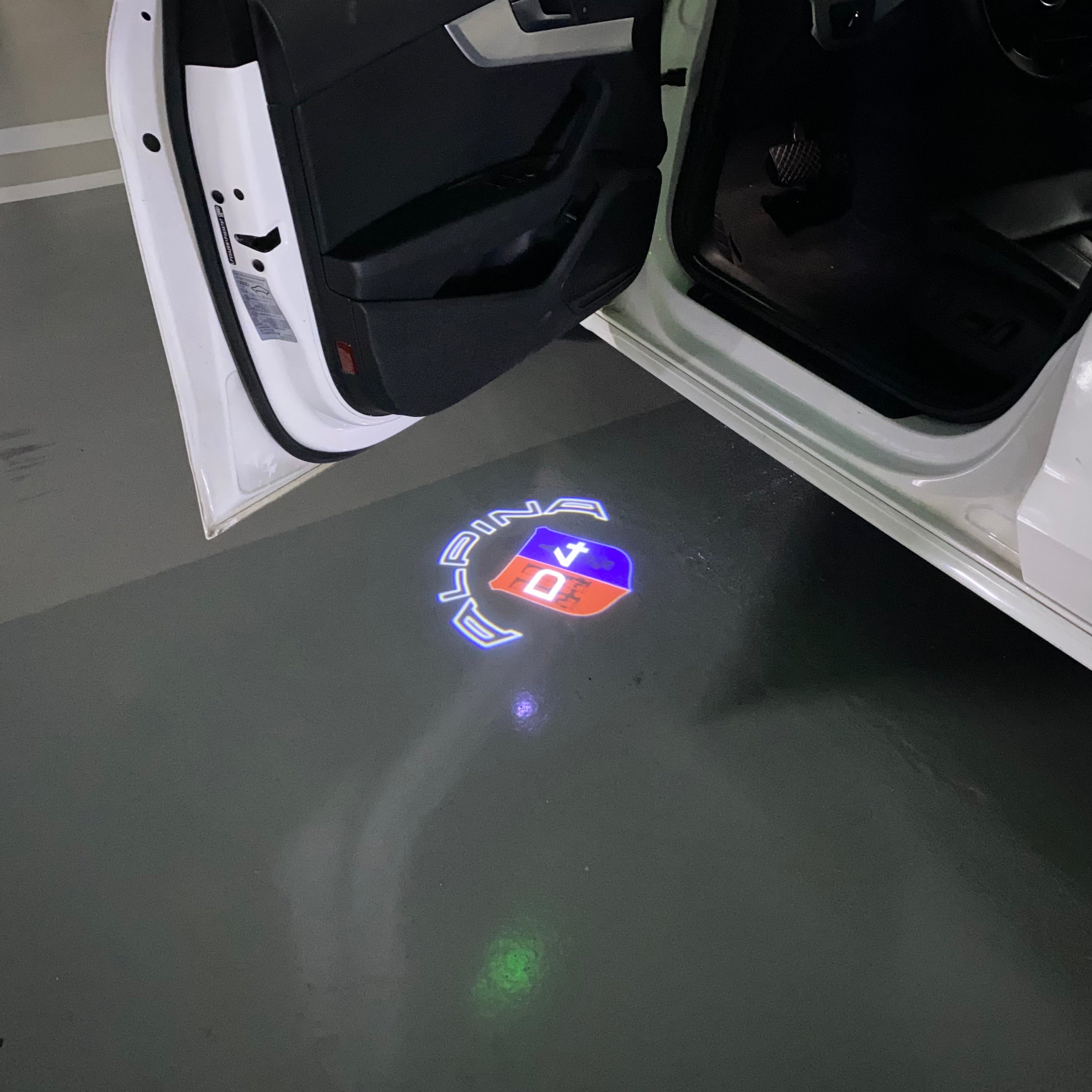 ALPINA D4 LOGO PROJECTOT LIGHTS  (quantity 1 = 1 sets/2 door lights) Nr.07A52