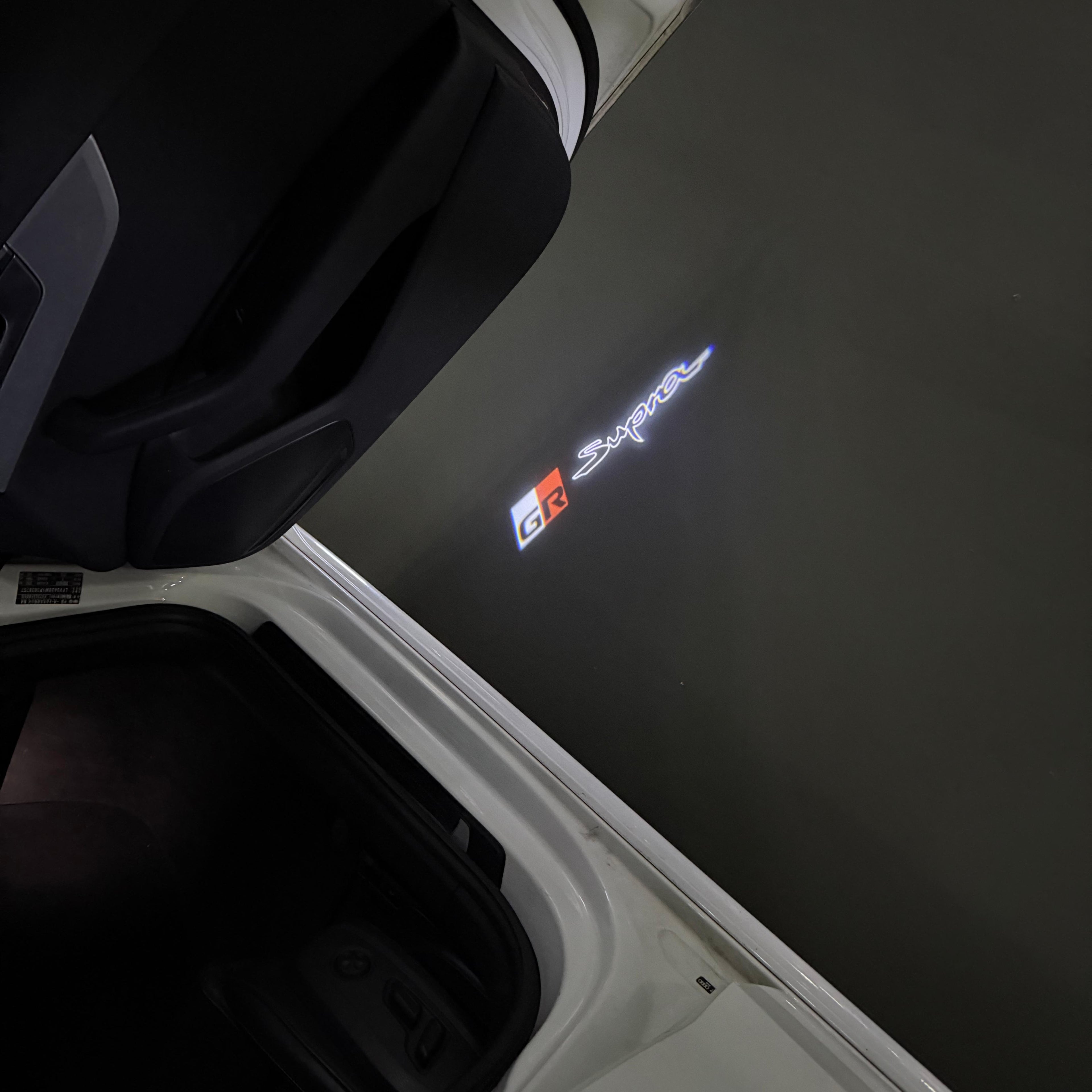 Toyota LOGO PROJECTOR LIGHTS Nr.02 (Anzahl 1 = 1 Sätze / 2 Türlichter)