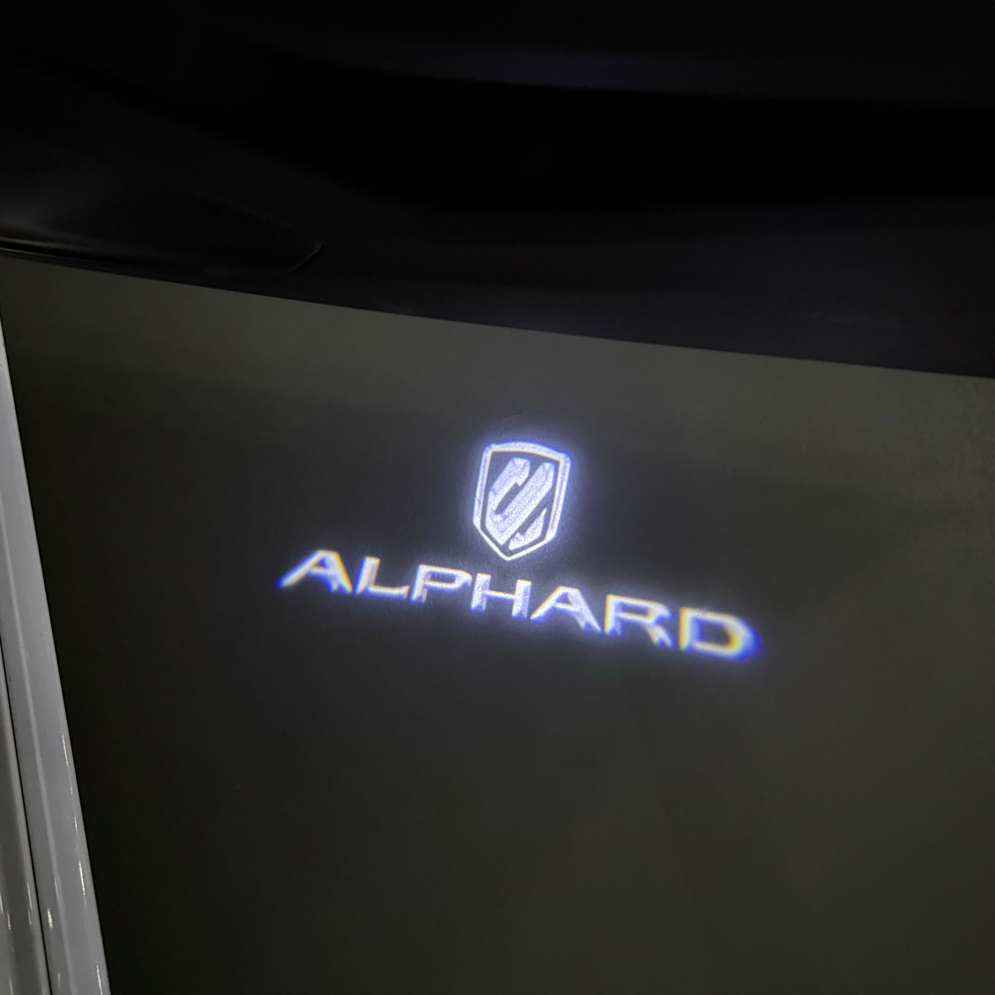 TOYOTA  ALPHARD LOGO PROJECROTR LIGHTS  (quantity 1 = 1 sets/2 door lights) Nr.0G52