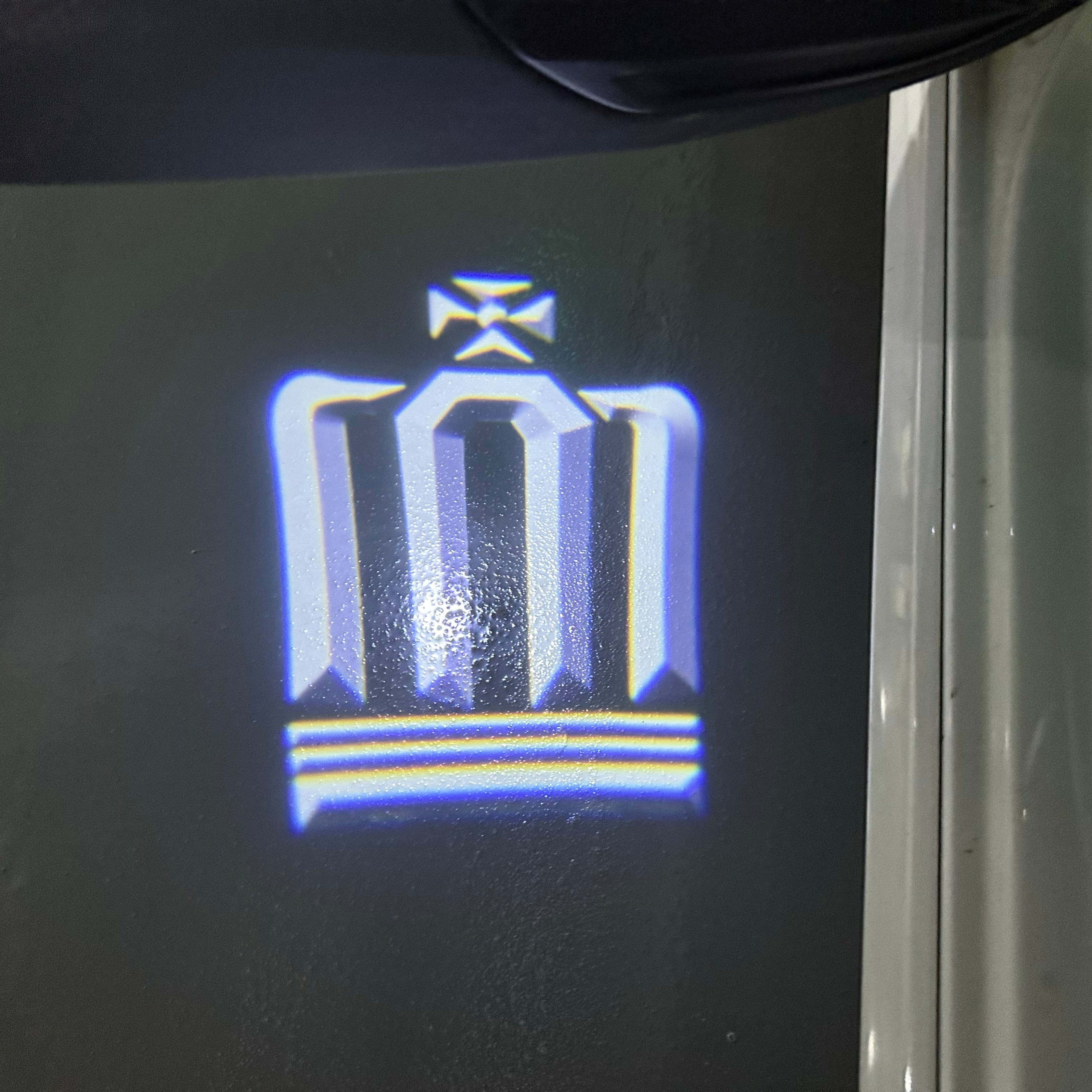 Toyota LOGO PROJECROTR LIGHTS Nr.02 (quantité 1 = 1 ensembles / 2 feux de porte)