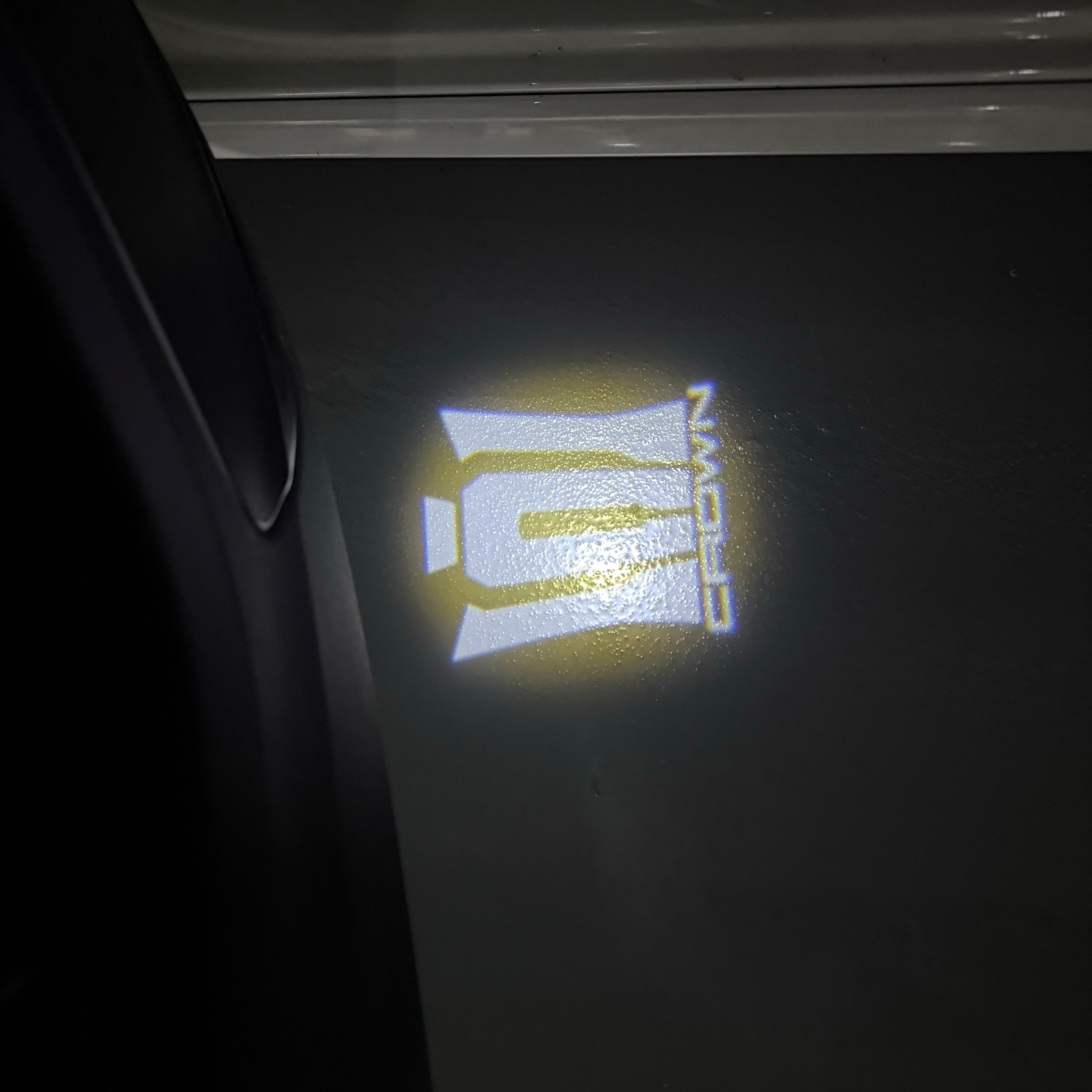 TOYOTA  CROWN  LOGO PROJECROTR LIGHTS  (quantity 1 = 1 sets/2 door lights) Nr.0GP25