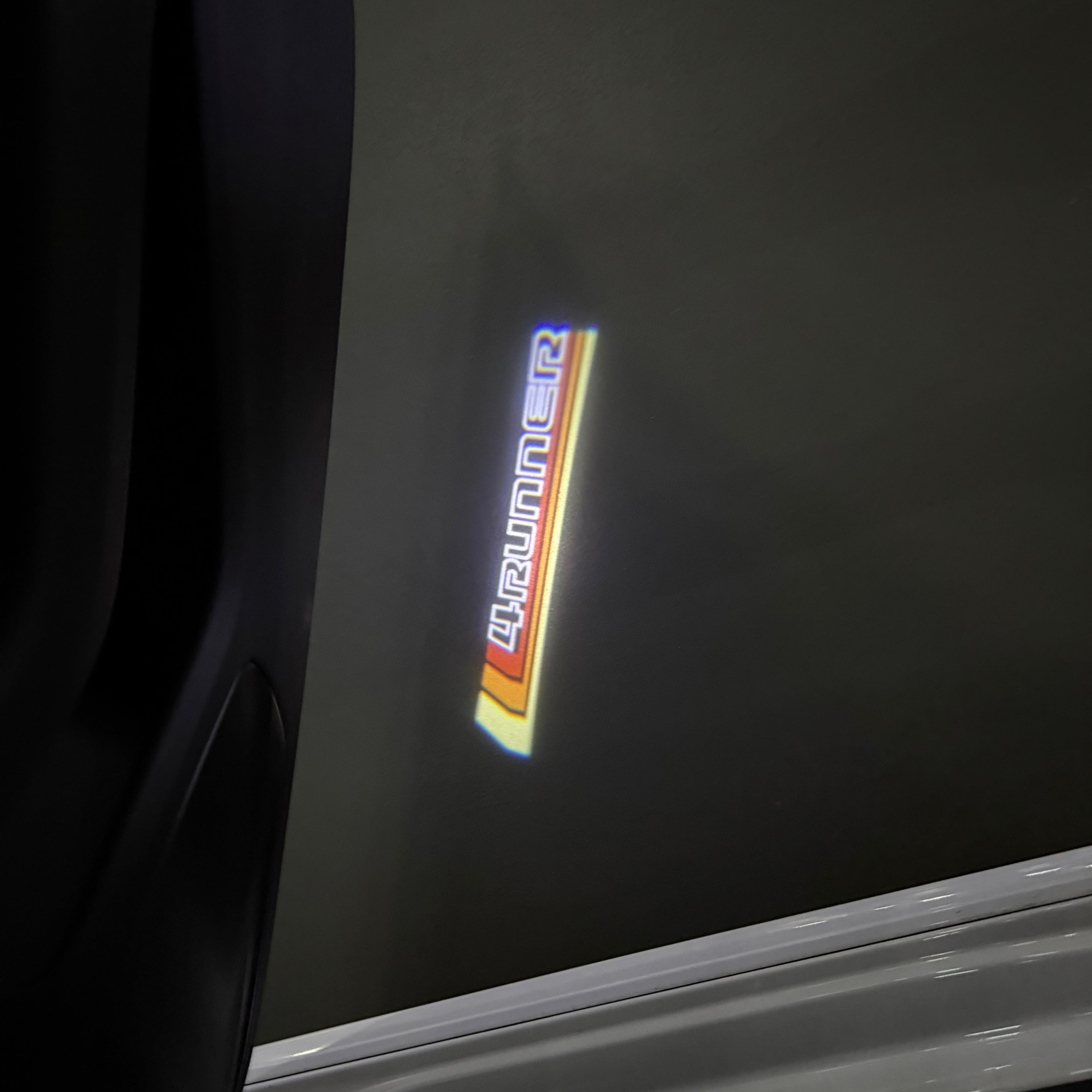 Toyota LOGO PROJECROTR LIGHTS Nr.02 (quantité 1 = 1 ensembles / 2 feux de porte)