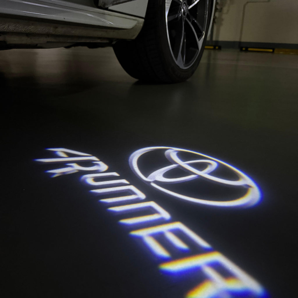 Toyota LOGO PROJECROTR LIGHTS Nr.02 (quantità 1 = 1 set / 2 luci porta)