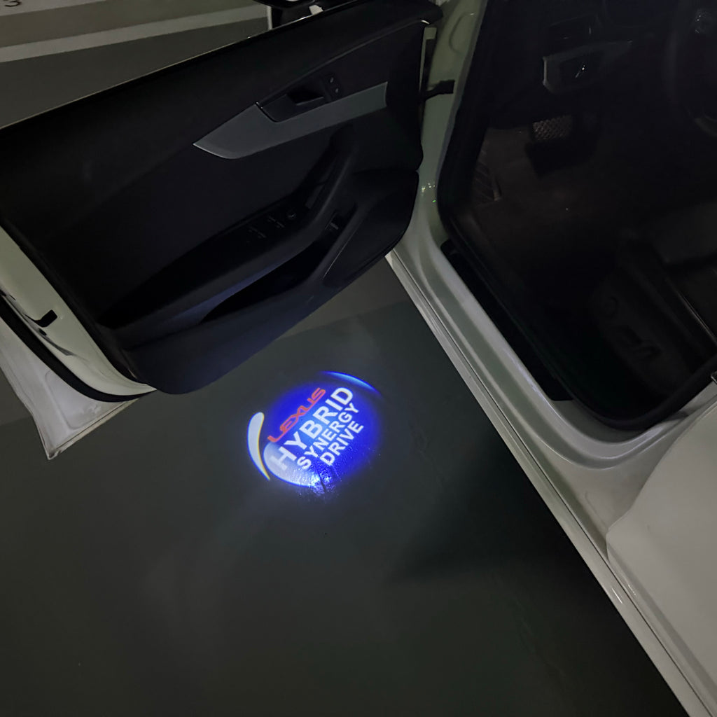 LEXUS LOGO PROJECTOR LIGHTS Nr.01 (الكمية 1 = 1 مجموعة / 2 أضواء باب)