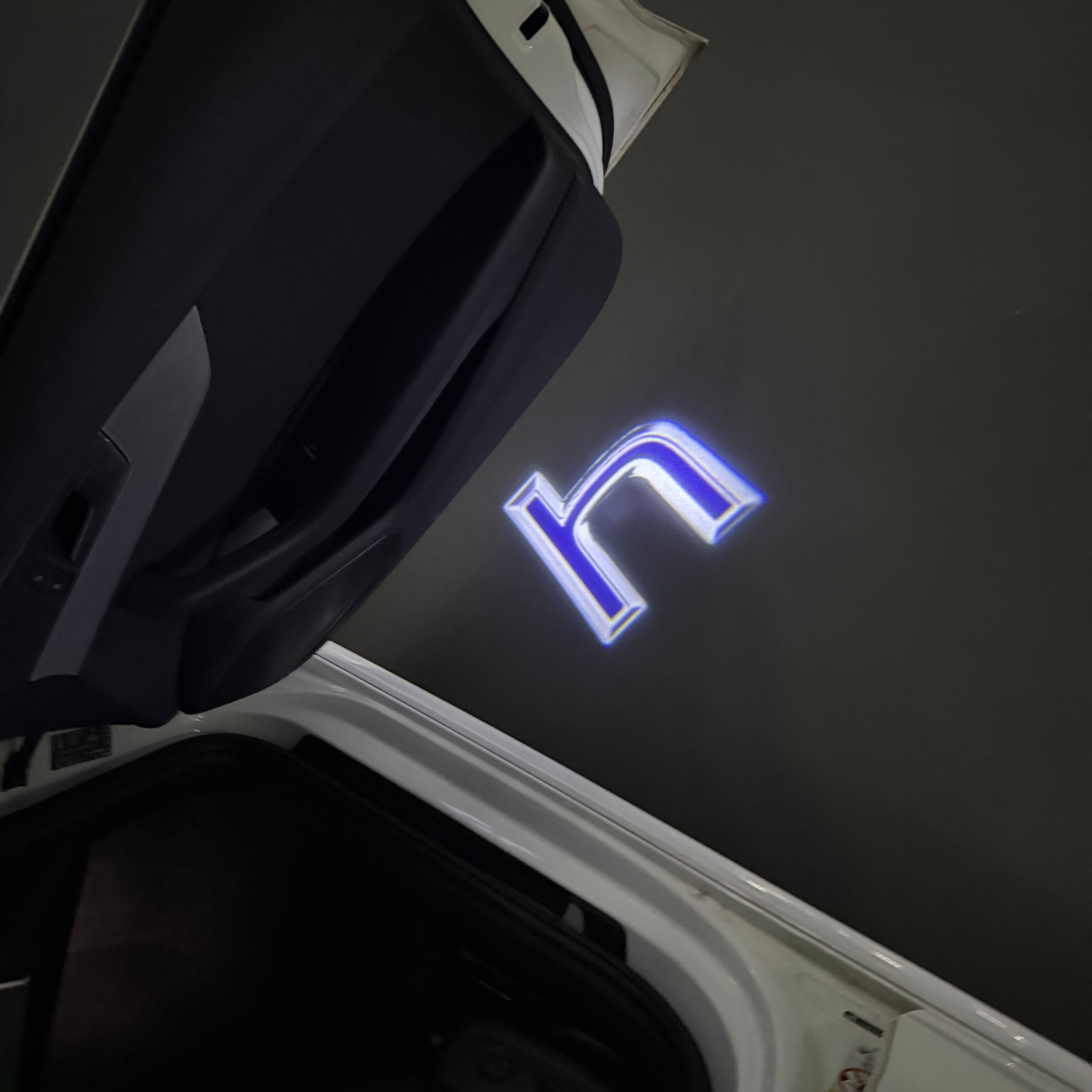 LEXUS LOGO PROJECROTR LIGHTS Nr.01 (Menge 1 = 1 Sets/2 Türleuchten)