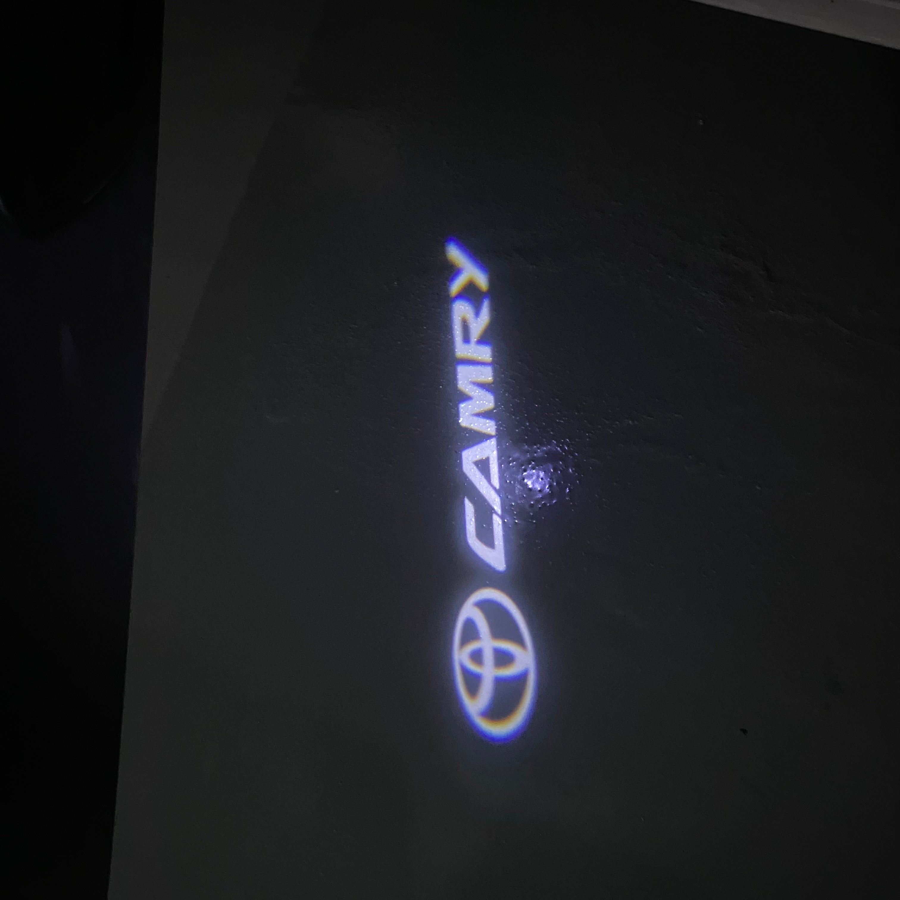 TOYOTA  CAMRY  LOGO PROJECROTR LIGHTS  (quantity 1 = 1 sets/2 door lights) Nr.0GP19