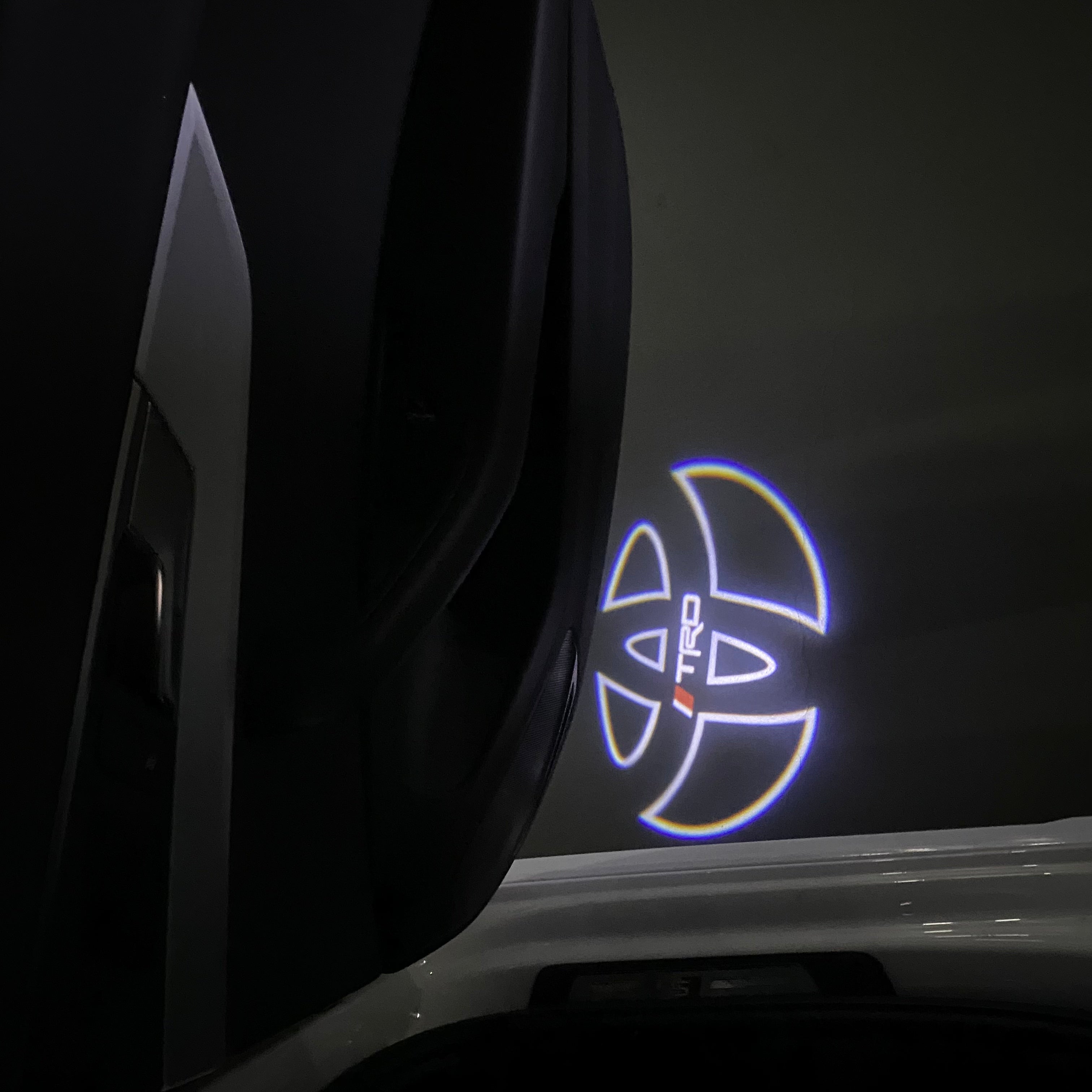 TOYOTA  TRD LOGO PROJECROTR LIGHTS  (quantity 1 = 1 sets/2 door lights) Nr.0G46