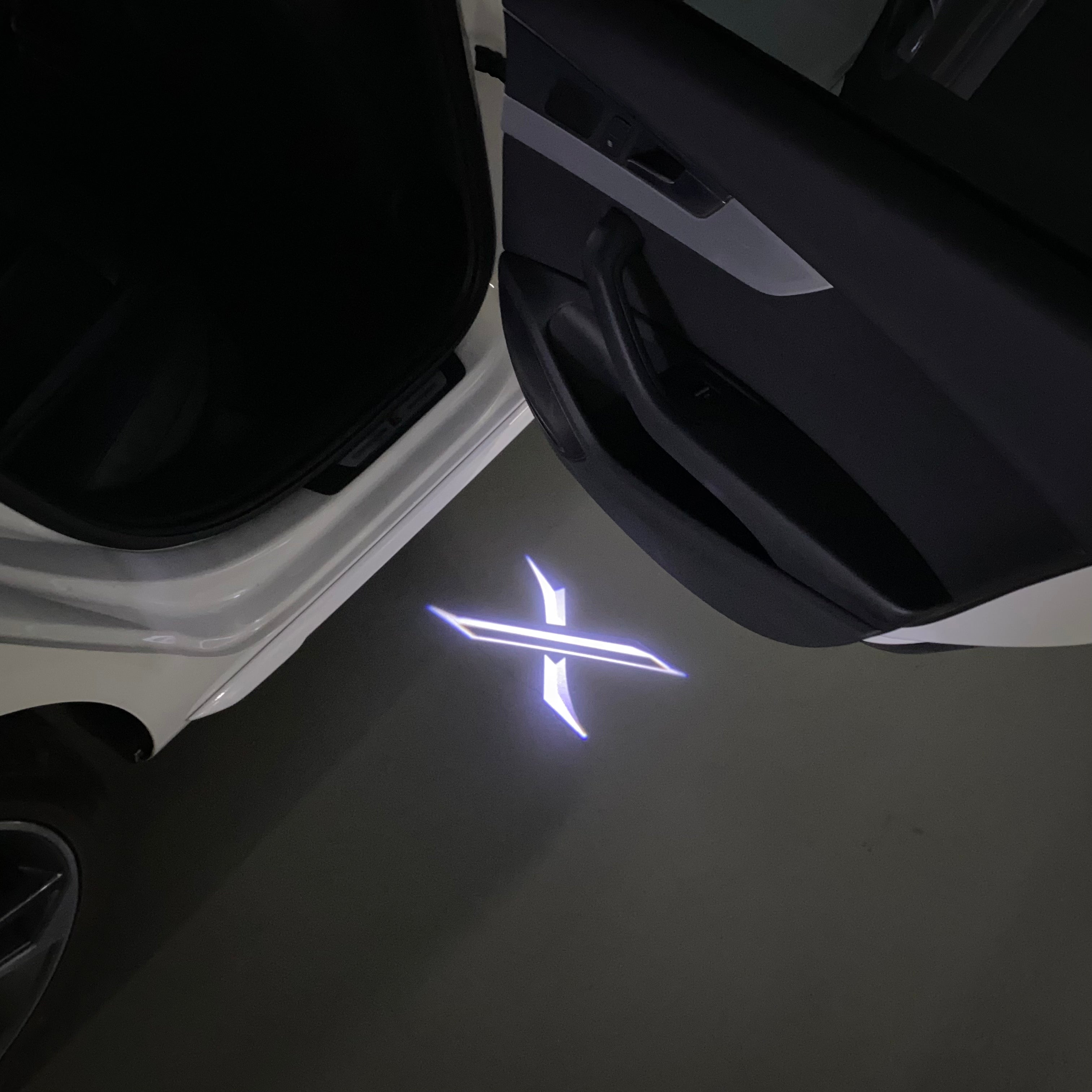 Toyota LOGO PROJECROTR LIGHTS Nr.02 (cantidad 1 = 1 juego/2 luces de puerta)