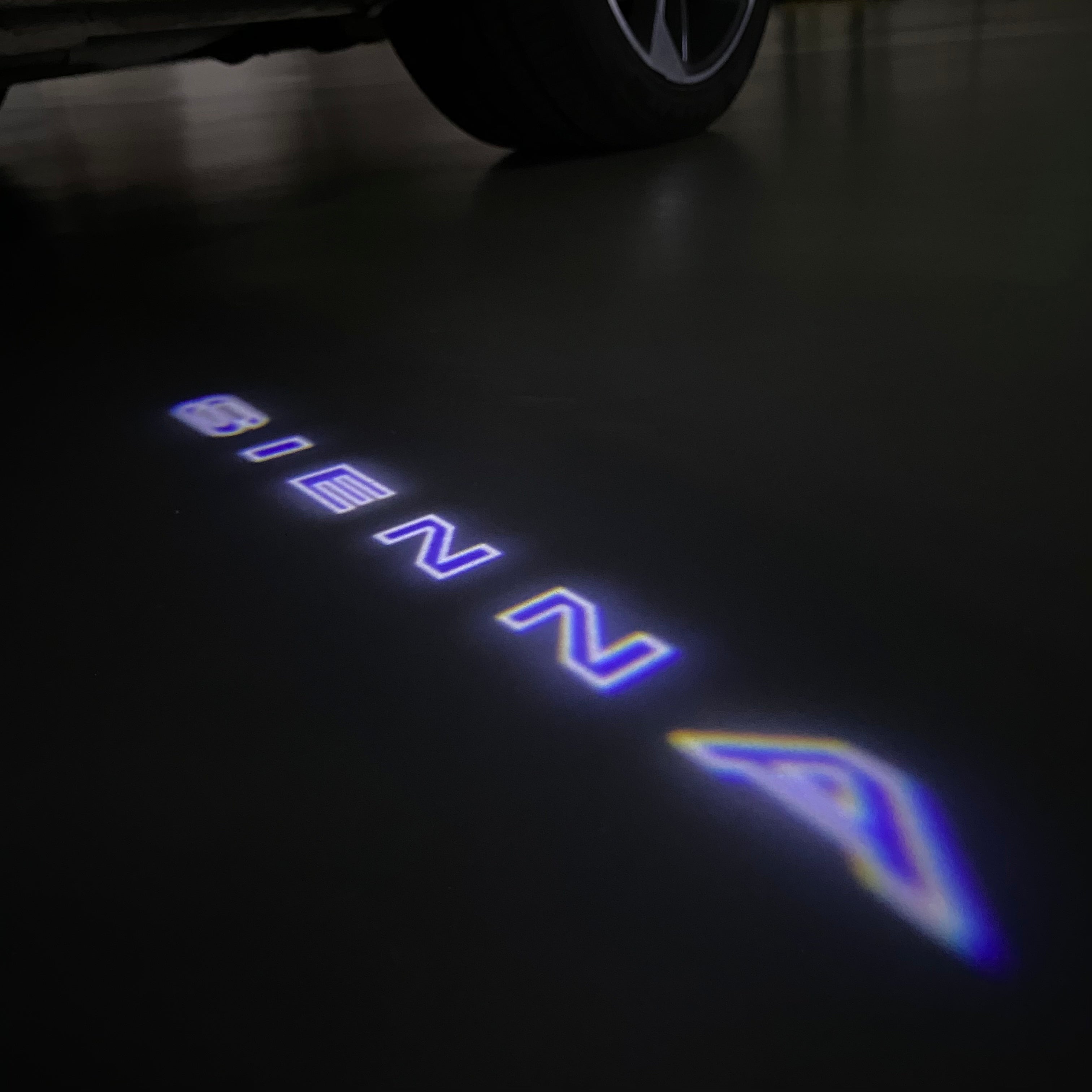 TOYOTA  SIENNA  LOGO PROJECROTR LIGHTS  (quantity 1 = 1 sets/2 door lights) Nr.0G30