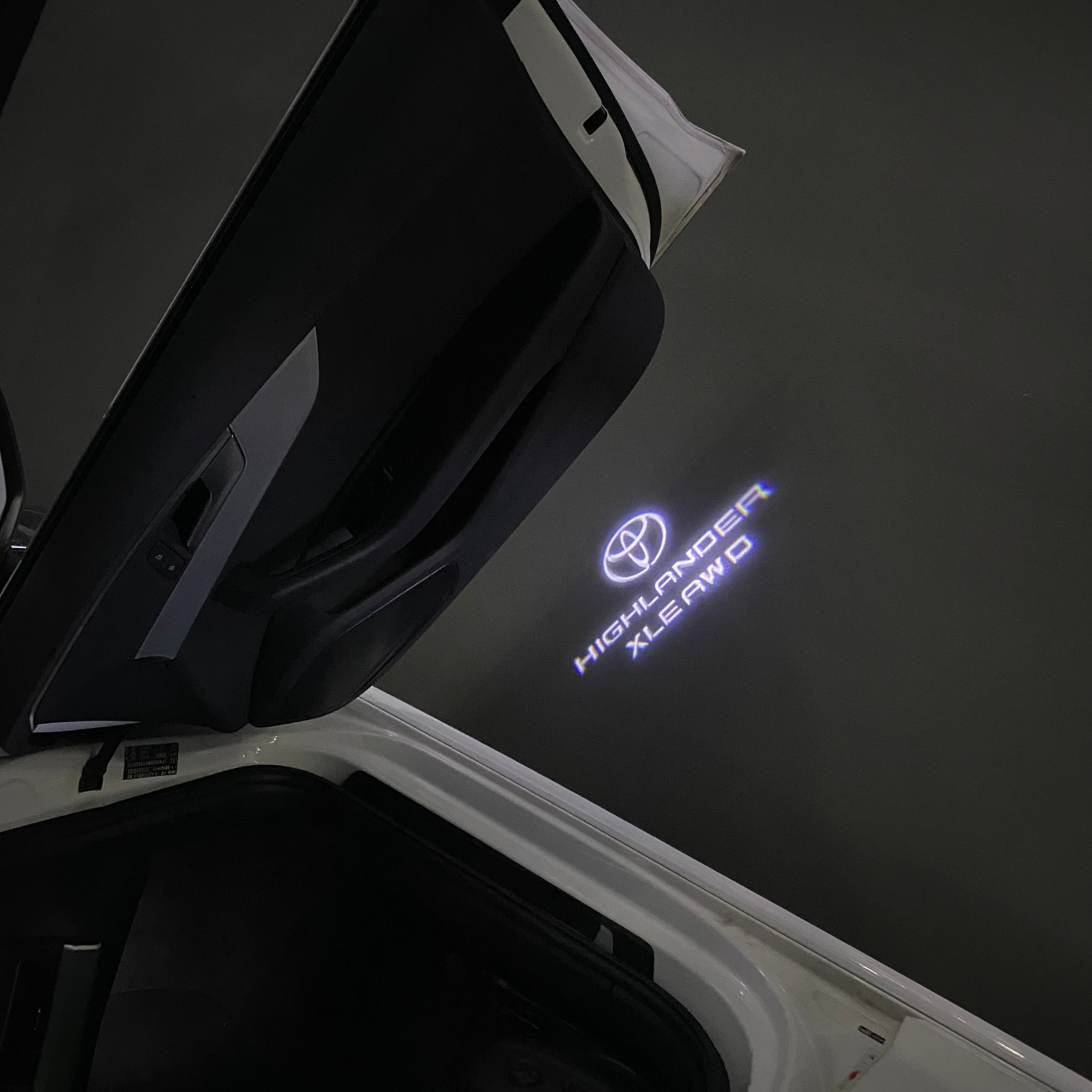 Toyota LOGO PROJECROTR LIGHTS Nr.02 (cantidad 1 = 1 juego/2 luces de puerta)