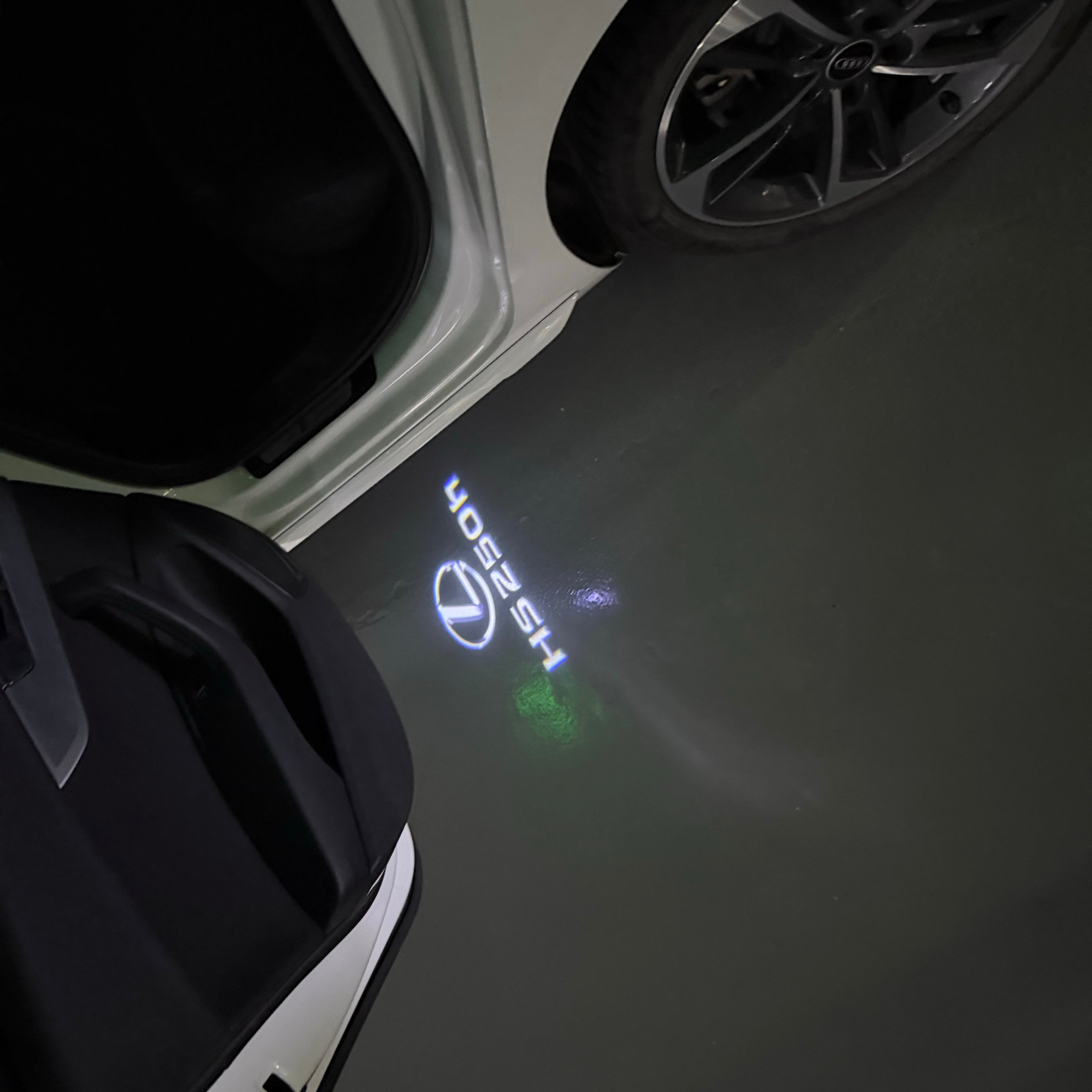 LUCES LEXUS LOGO PROJECROTR Nr.01 (cantidad 1 = 1 juegos / 2 luces de puerta)