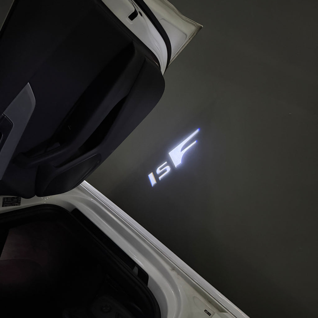 LEXUS LOGO PROJECTOR LIGHTS Nr.01 (الكمية 1 = 1 مجموعة / 2 أضواء باب)