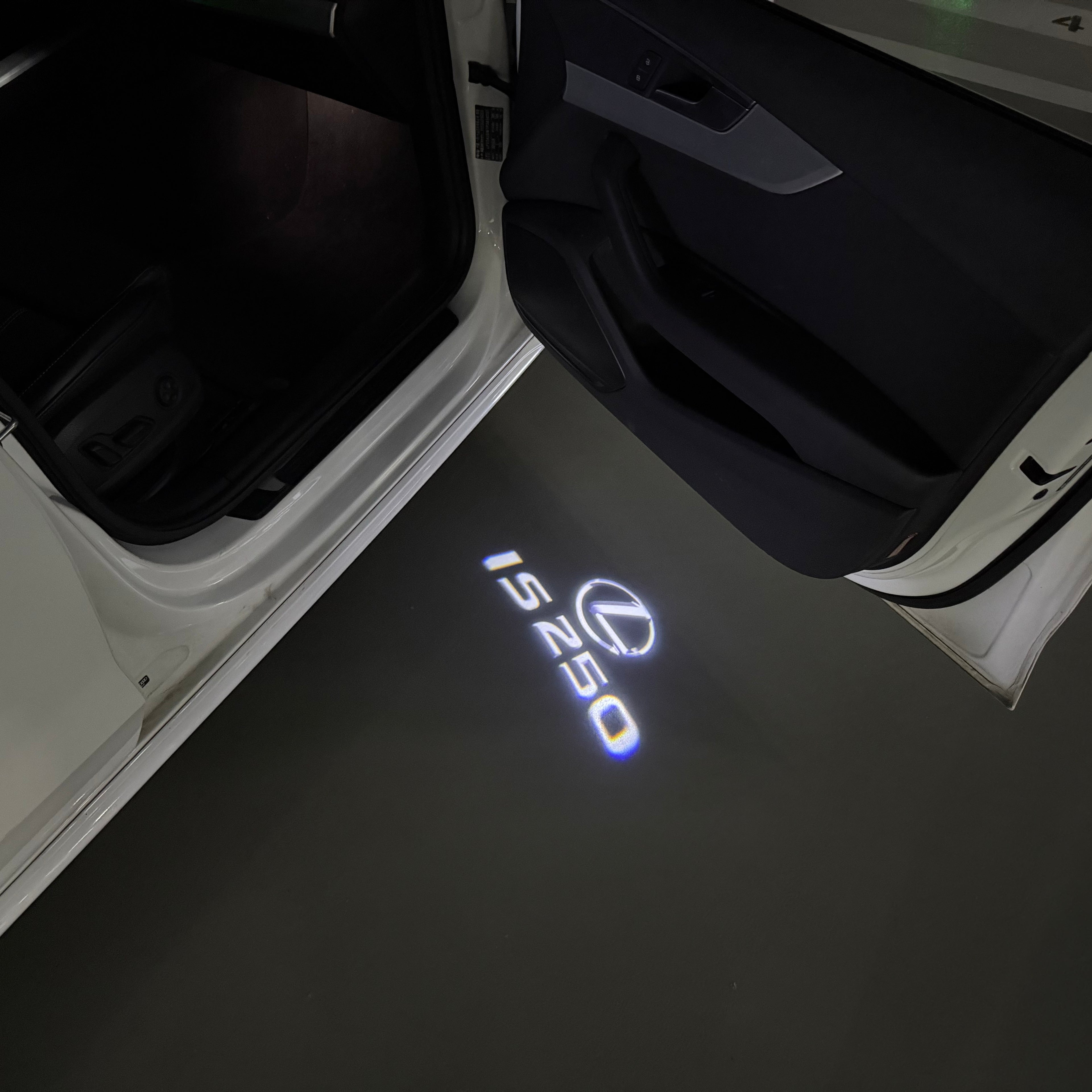 LEXUS LOGO PROJECROTR LIGHTS Nr.01 (Menge 1 = 1 Sets/2 Türleuchten)