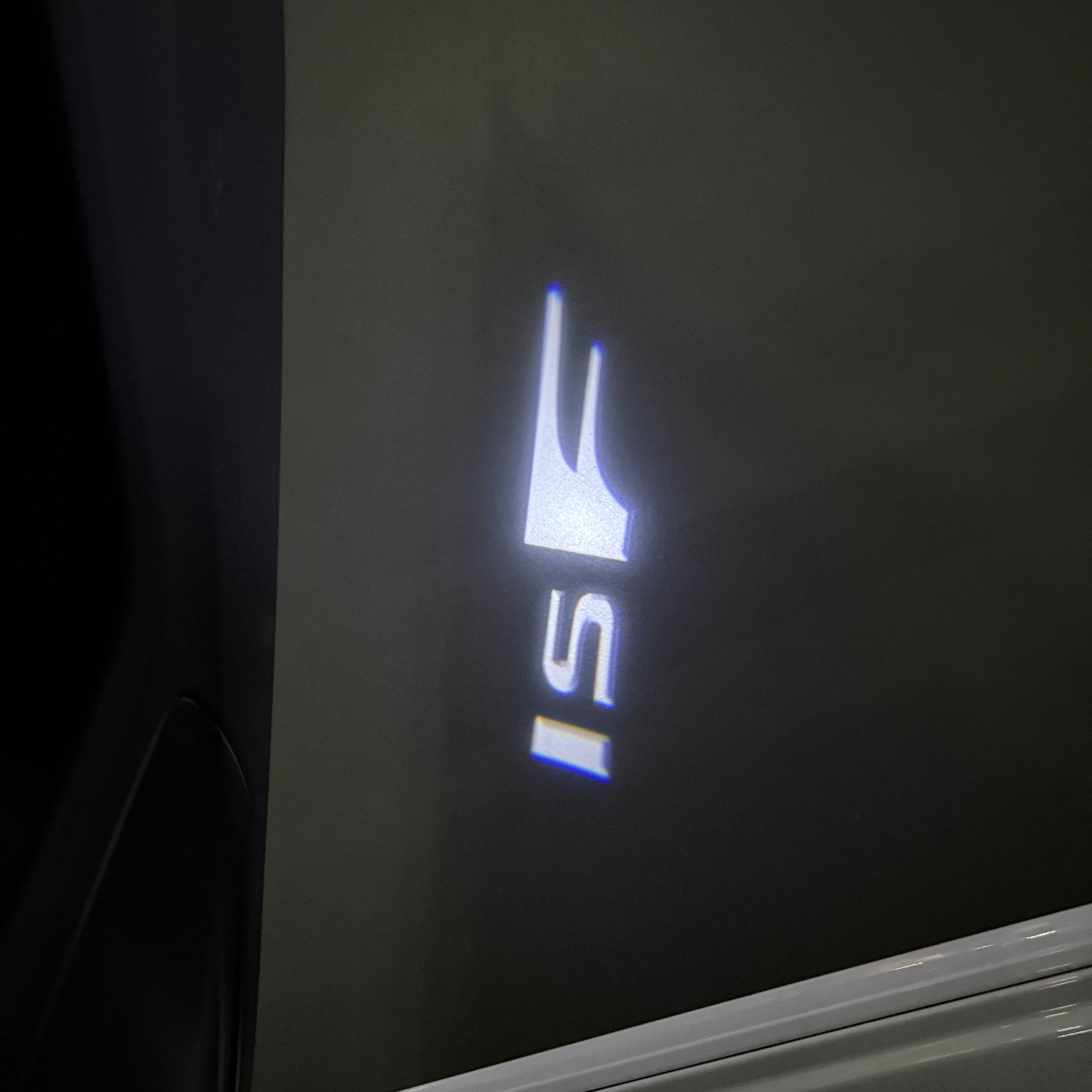 LEXUS LOGO PROJECROTR LIGHTS Nr.01 (Menge 1 = 1 Sets/2 Türleuchten)