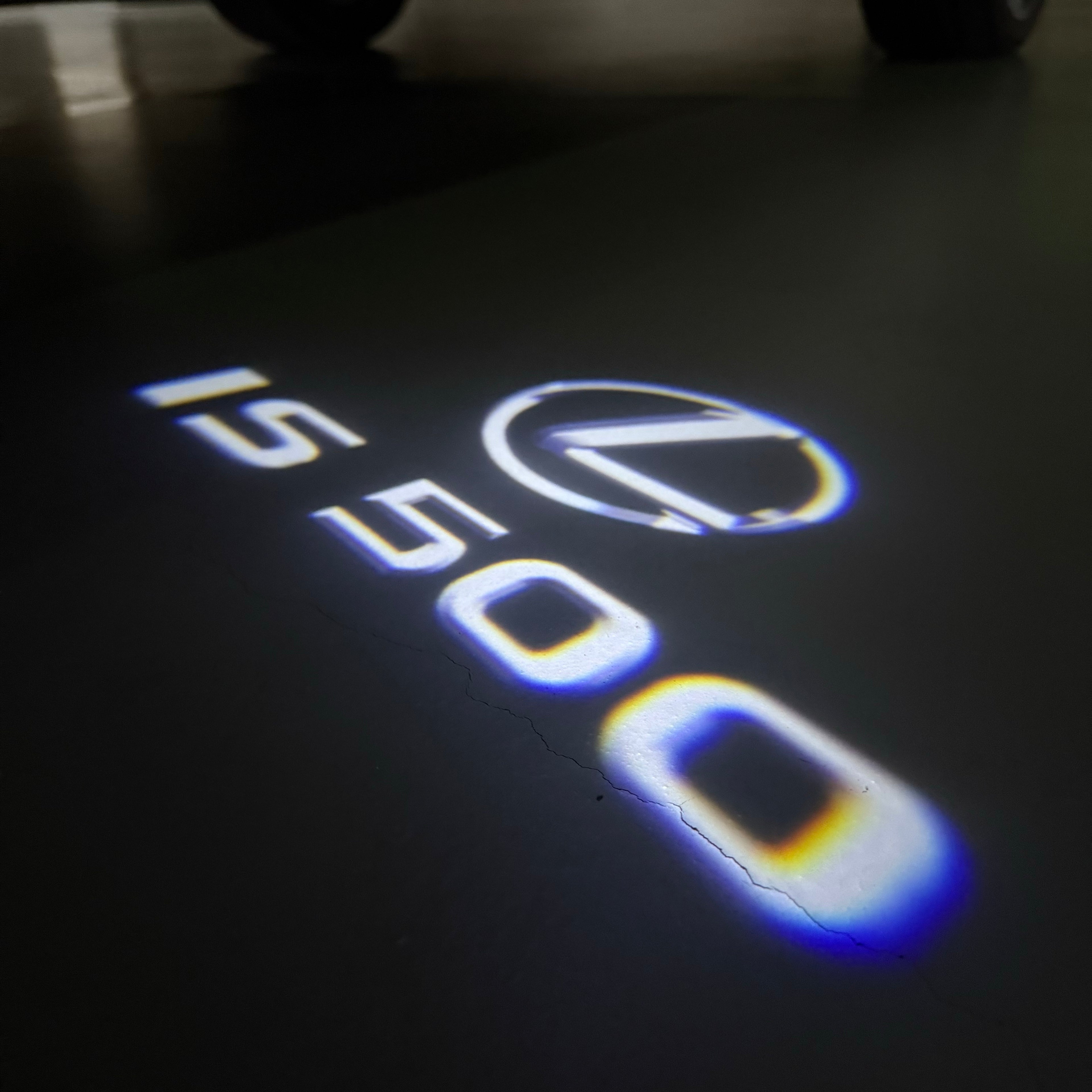LEXUS LOGO PROJECROTR LIGHTS Nr.01 (Menge 1 = 1 Sets/2 Türleuchten)