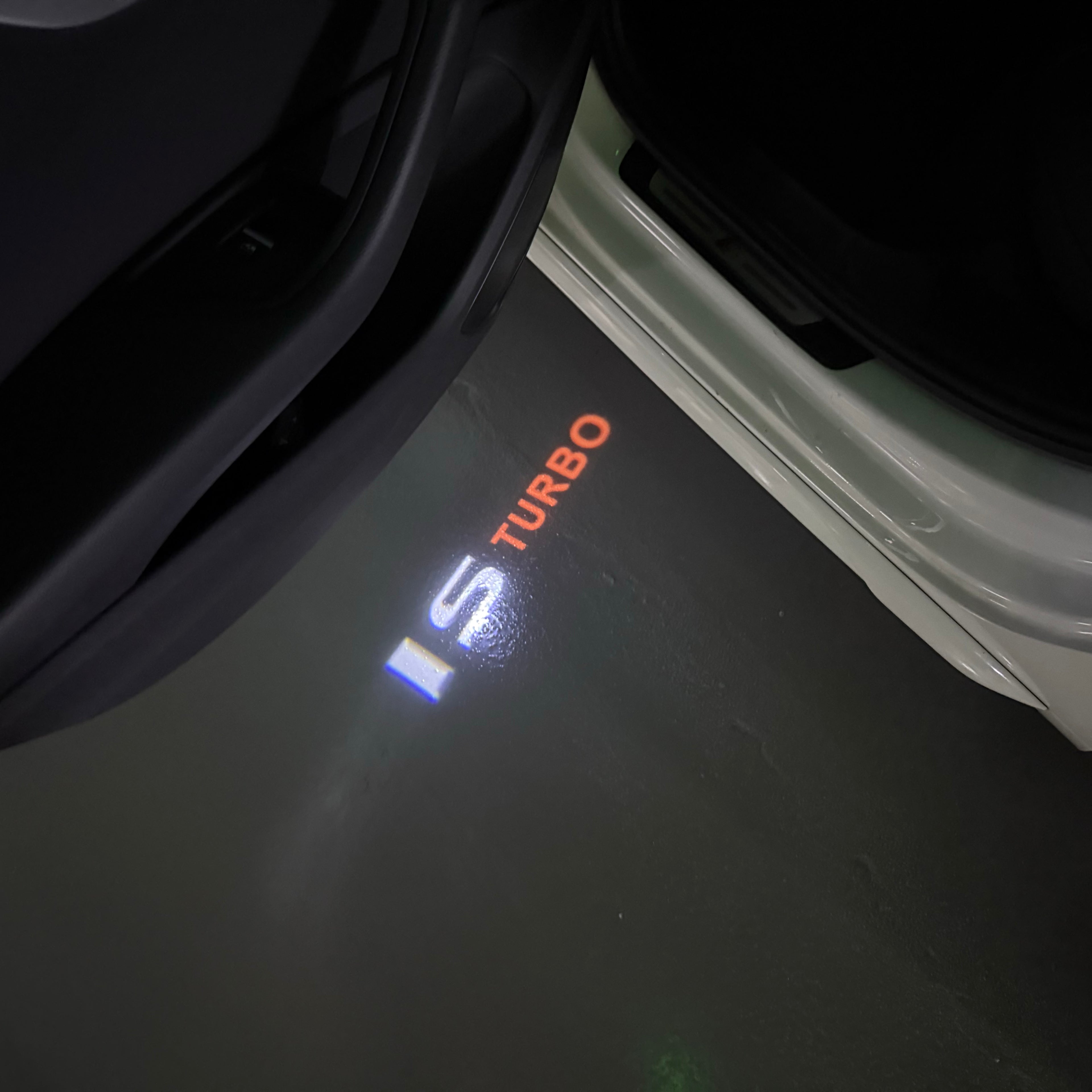 LEXUS LOGO PROJECROTR LIGHTS Nr.01 (Menge 1 = 1 Sets/2 Türleuchten)