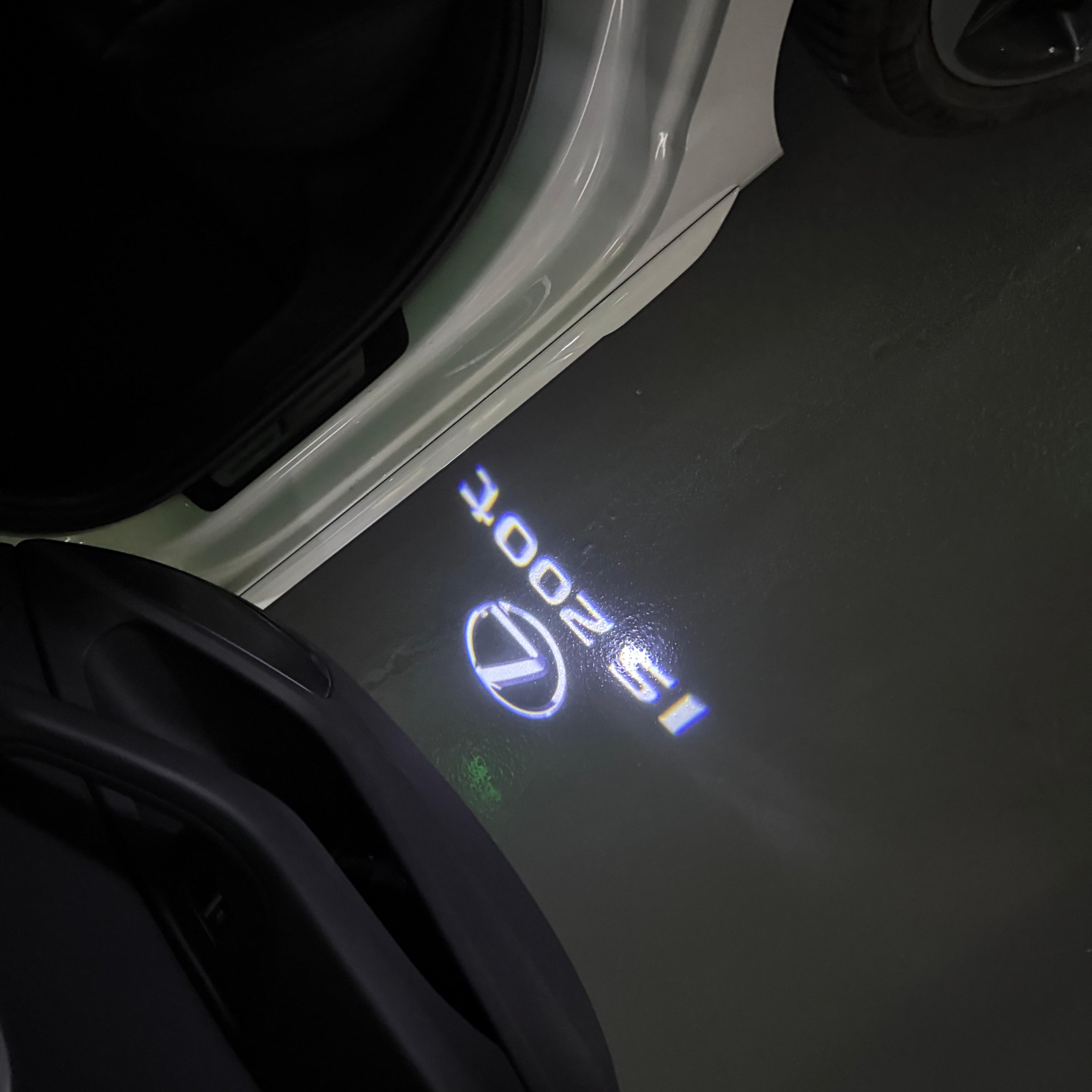 LEXUS LOGO PROJECROTR LIGHTS Nr.01 (Menge 1 = 1 Sets/2 Türleuchten)