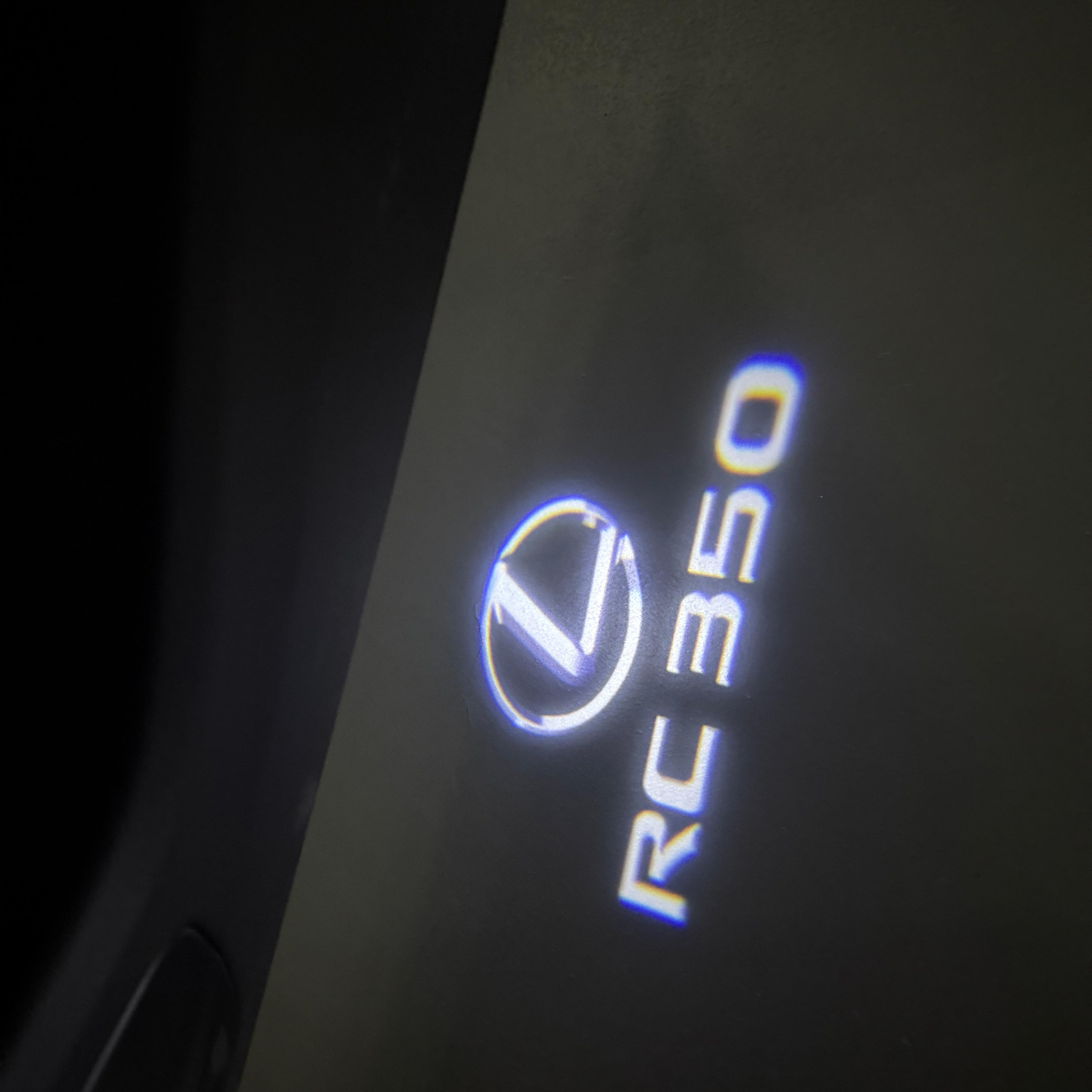 LEXUS LOGO PROJECROTR LIGHTS Nr.01 (Menge 1 = 1 Sets/2 Türleuchten)