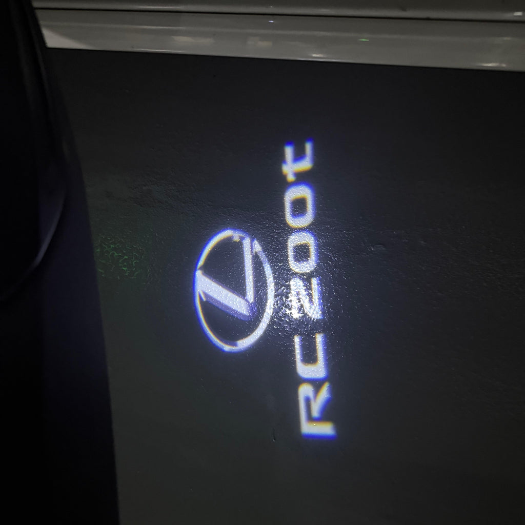 LEXUS LOGO PROJECTOR LIGHTS Nr.01 (الكمية 1 = 1 مجموعة / 2 أضواء باب)