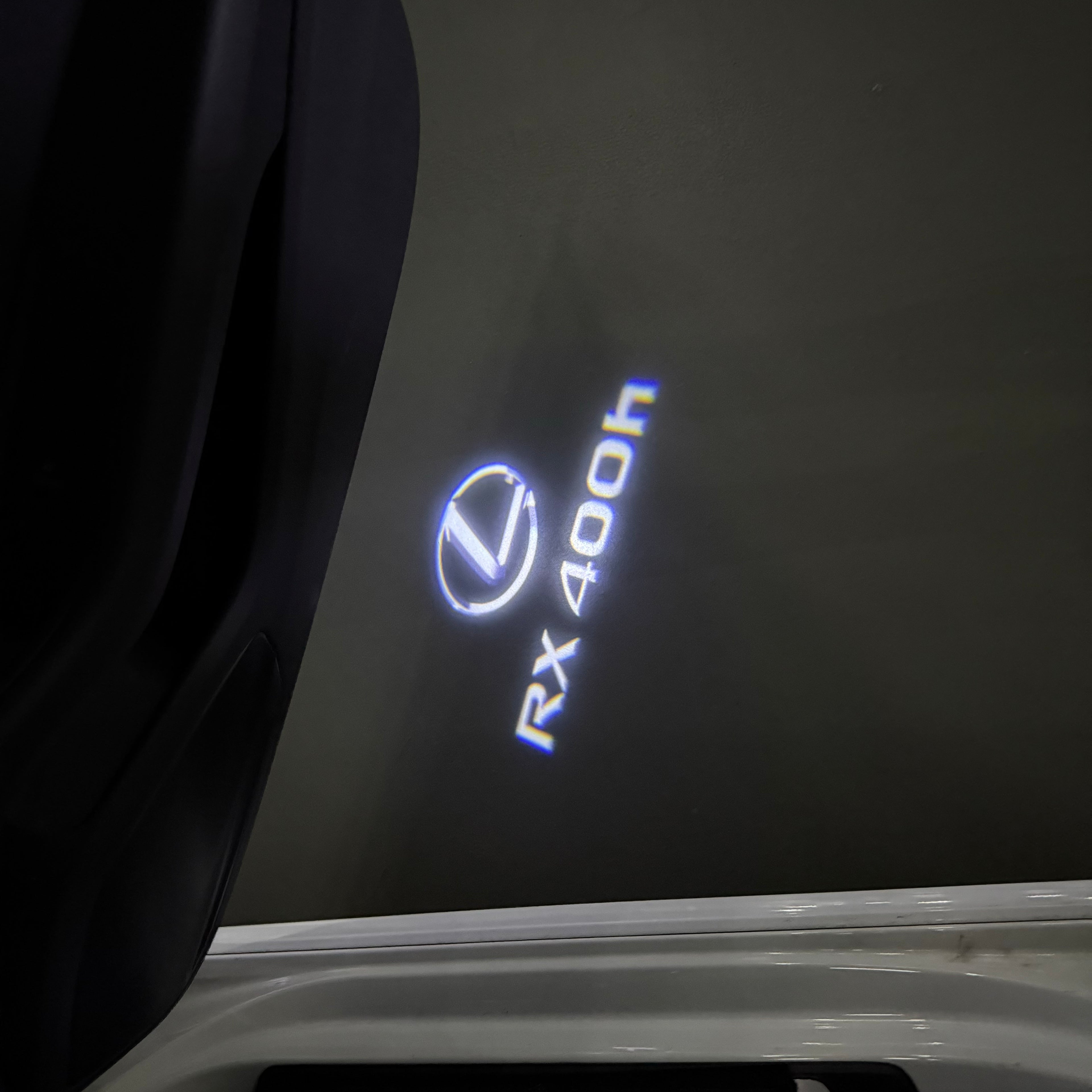 LEXUS LOGO PROJECROTR LIGHTS Nr.01 (Menge 1 = 1 Sets/2 Türleuchten)
