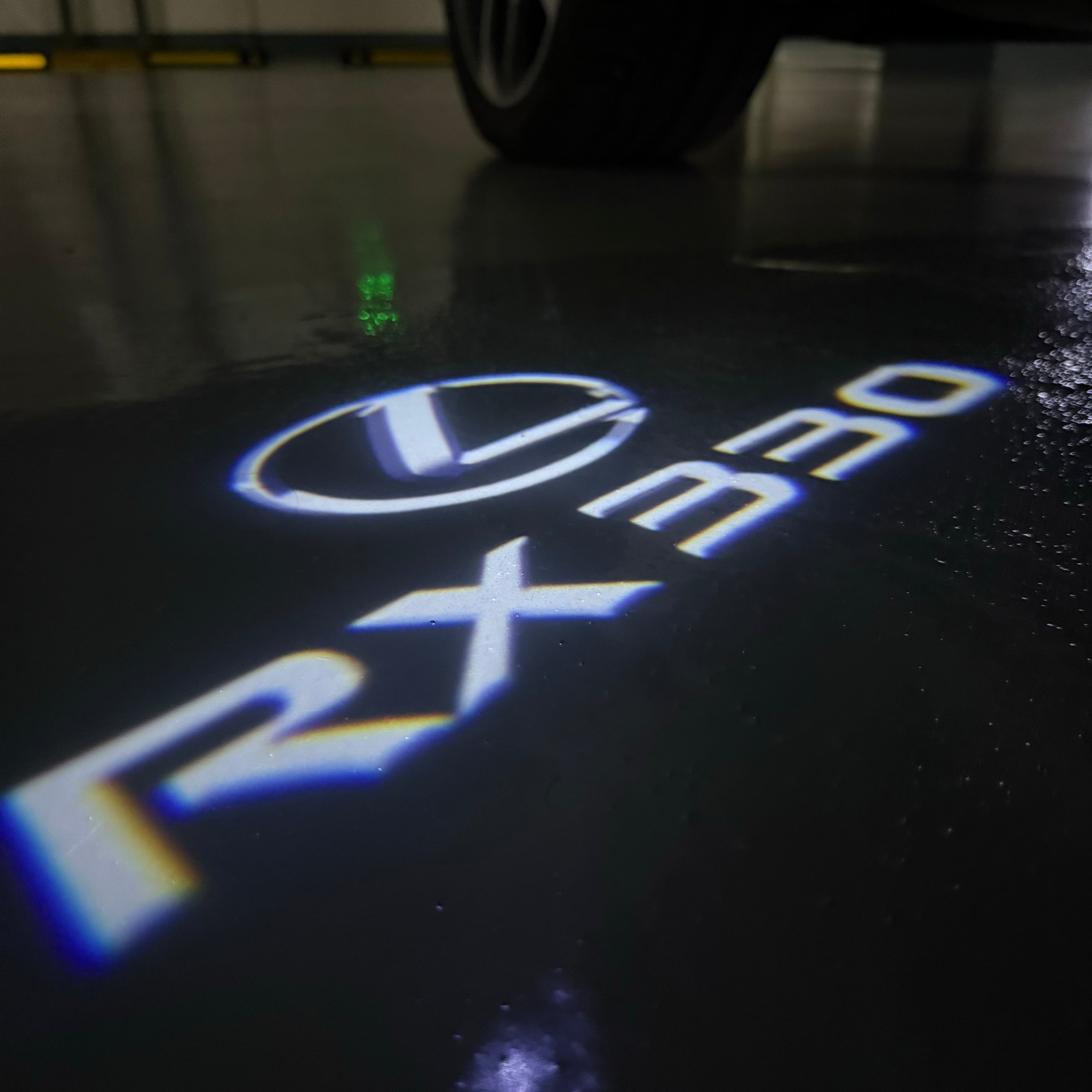 LEXUS LOGO PROJECROTR LIGHTS Nr.01 (Menge 1 = 1 Sets/2 Türleuchten)